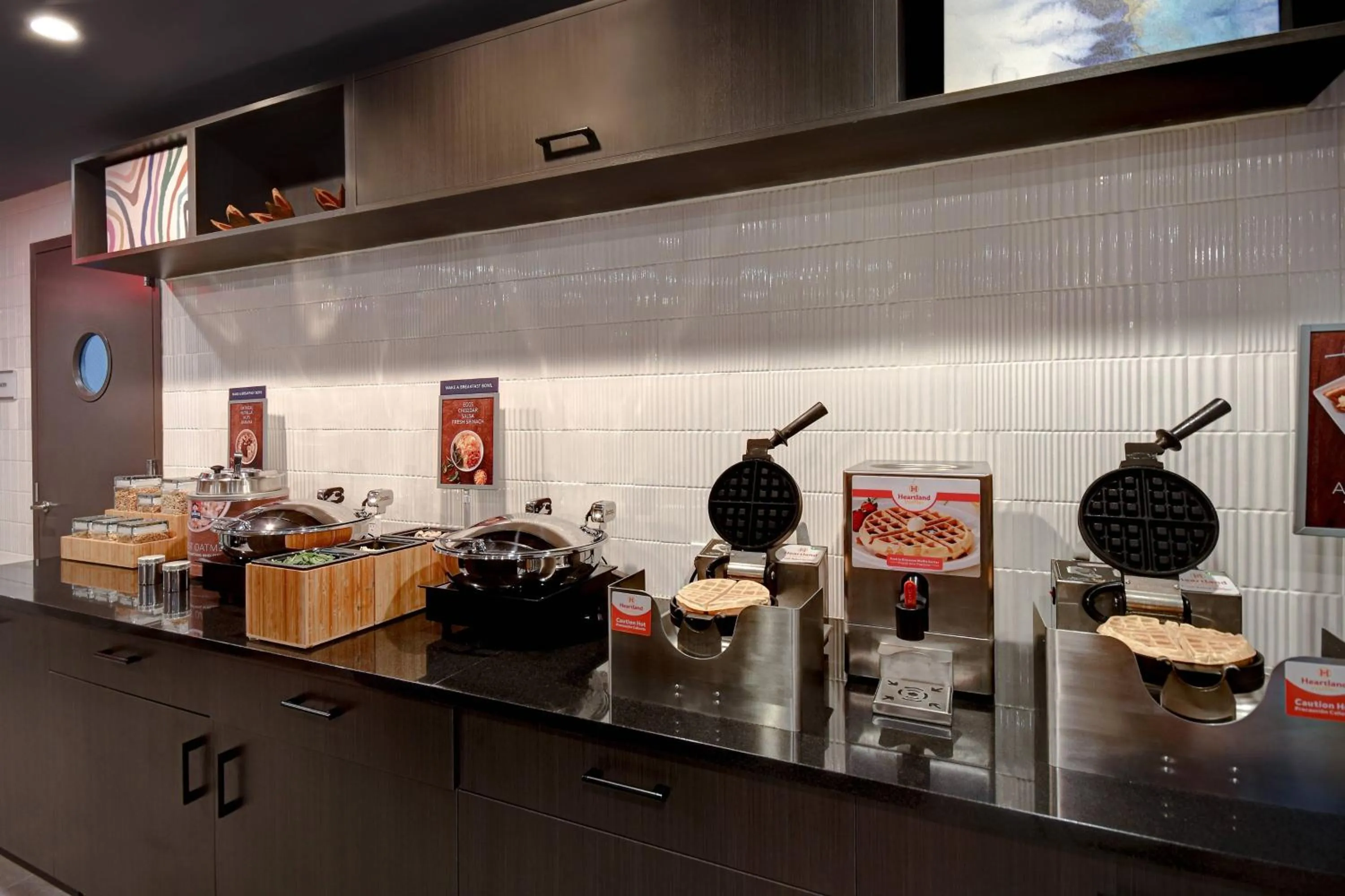 Breakfast in SpringHill Suites by Marriott New York Midtown Manhattan/Park Ave