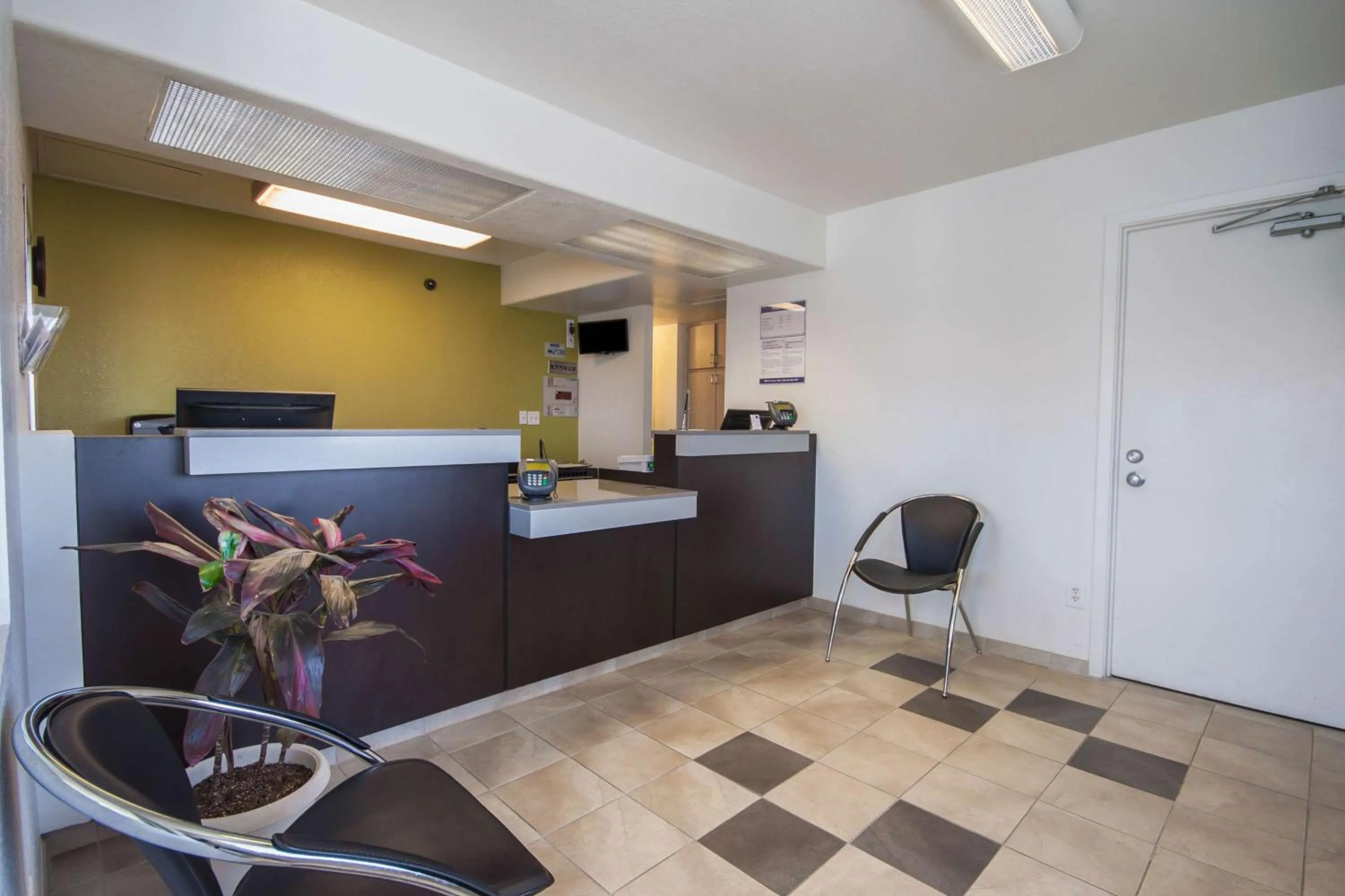 Lobby or reception in Studio 6-El Paso, TX - East