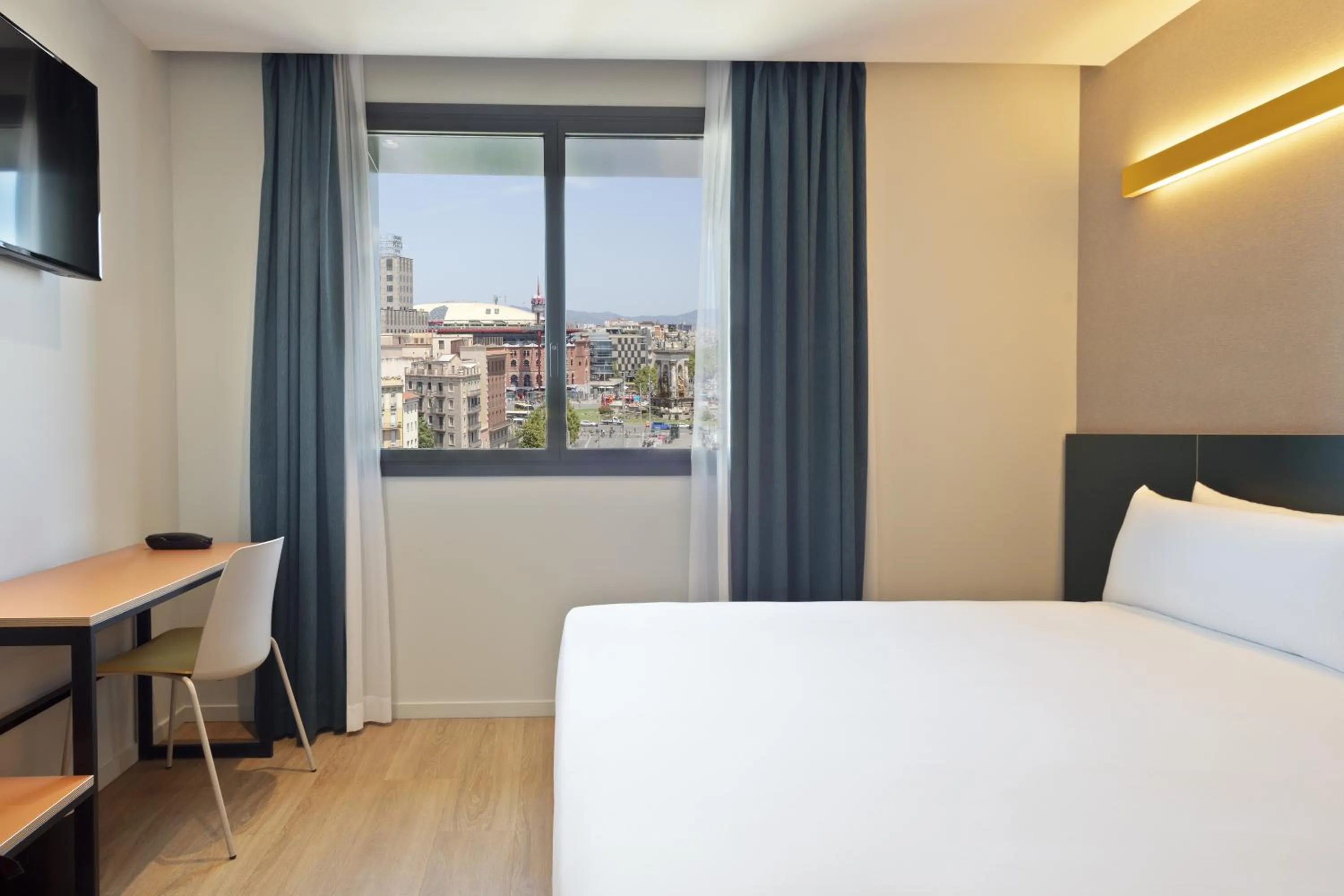 Nearby landmark, Bed in Hotel Brick Barcelona