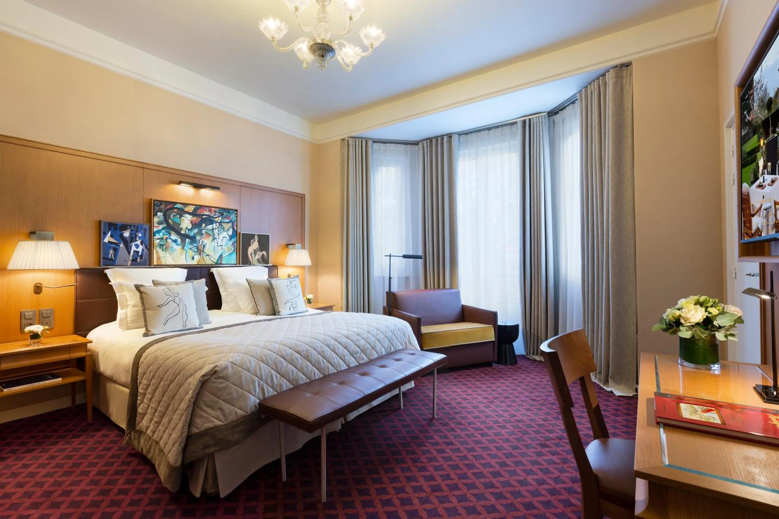 Photo of the whole room, Bed in Hôtel Barrière Le Westminster