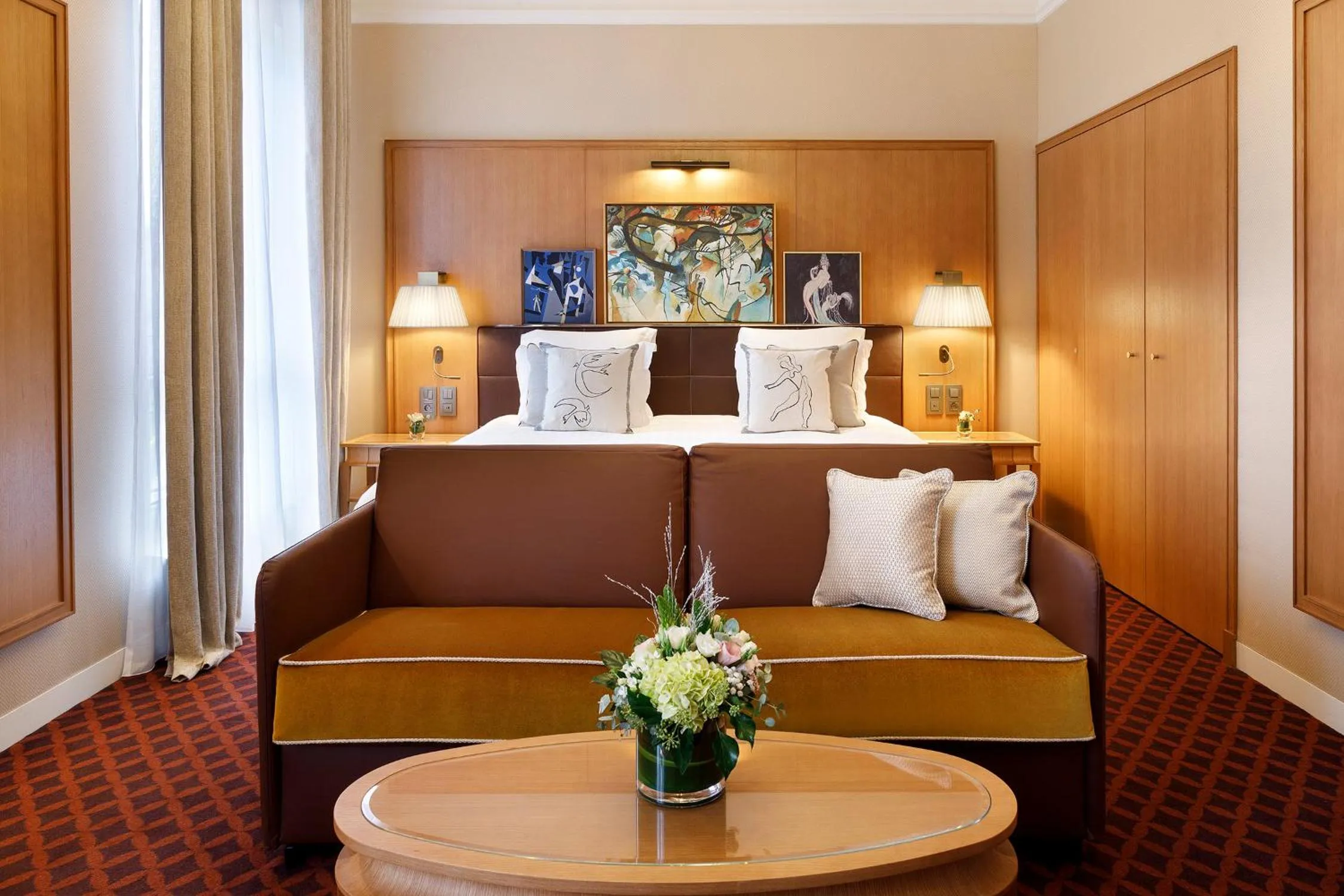 Photo of the whole room, Bed in Hôtel Barrière Le Westminster