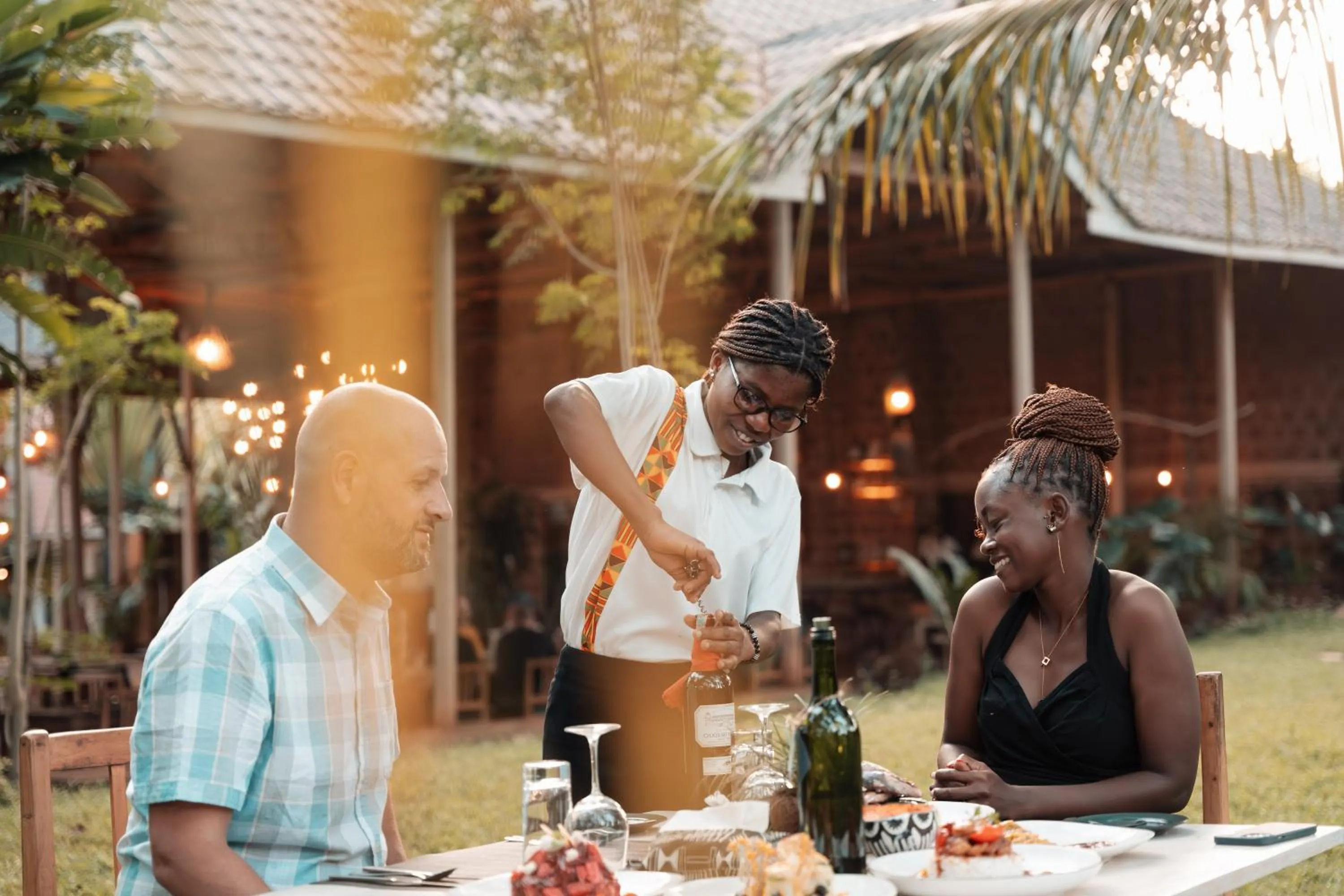 Lounge or bar in Chanya by Ardhi Africa