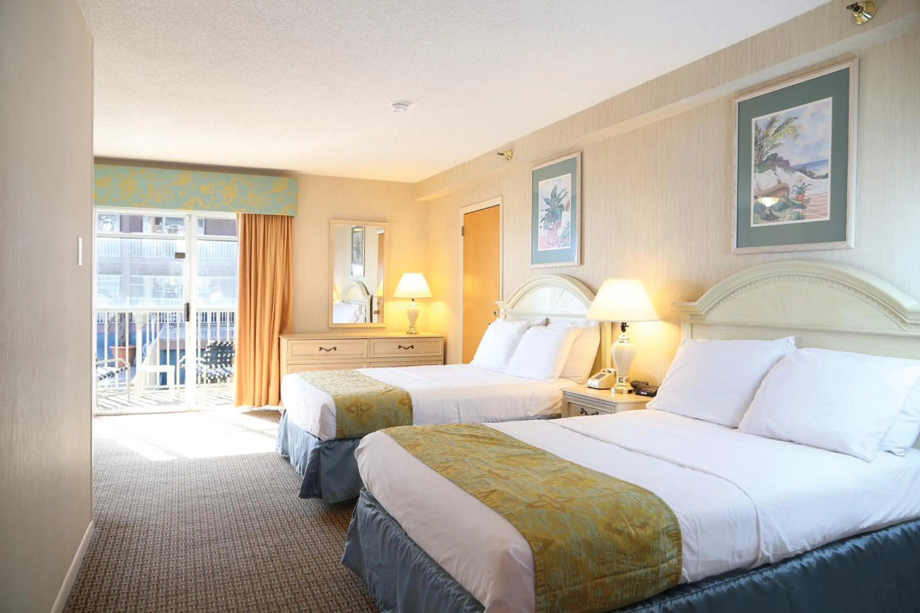 Photo of the whole room in Flagship Oceanfront