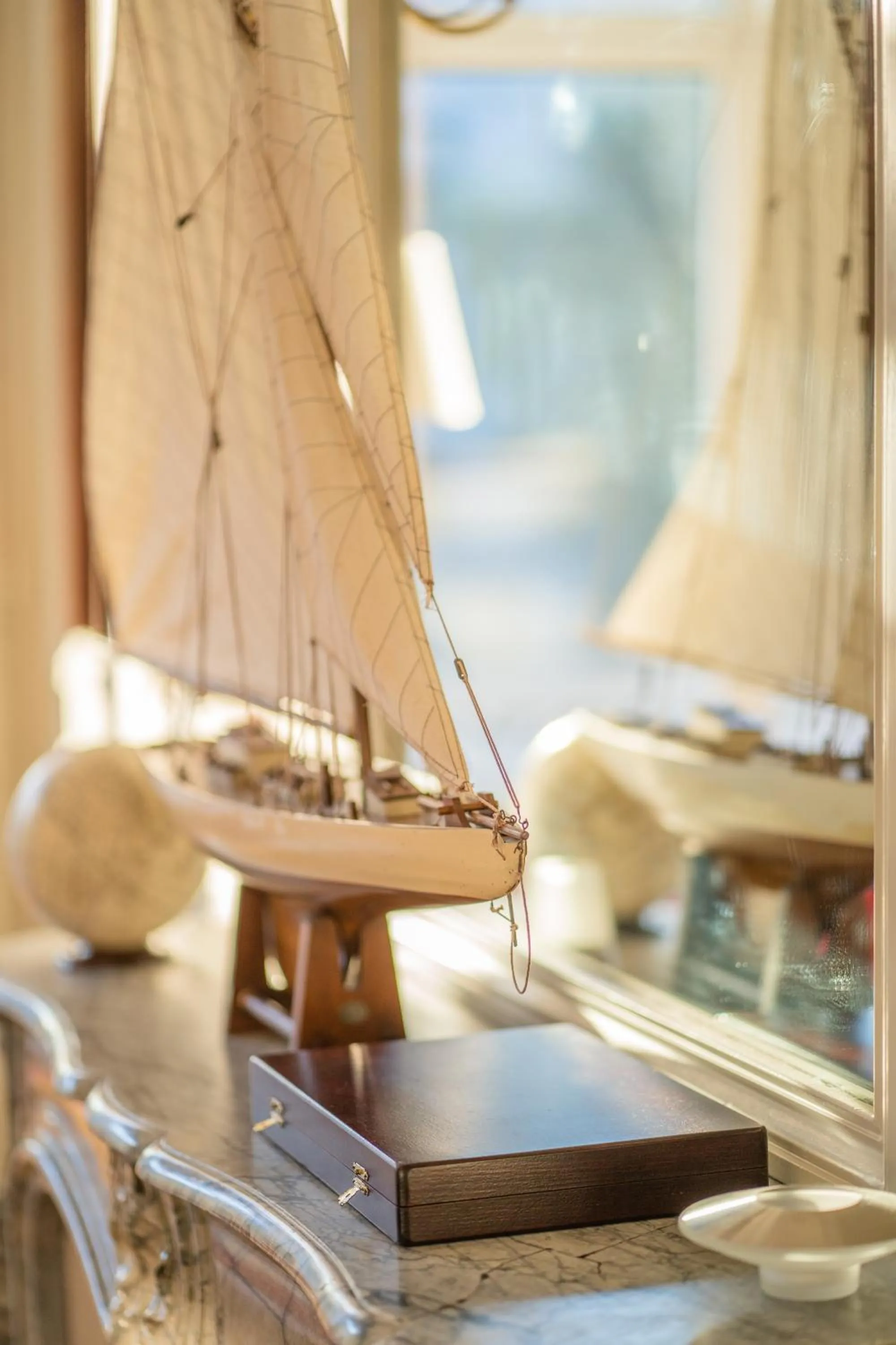 Decorative detail in Hôtel La Villefromoy