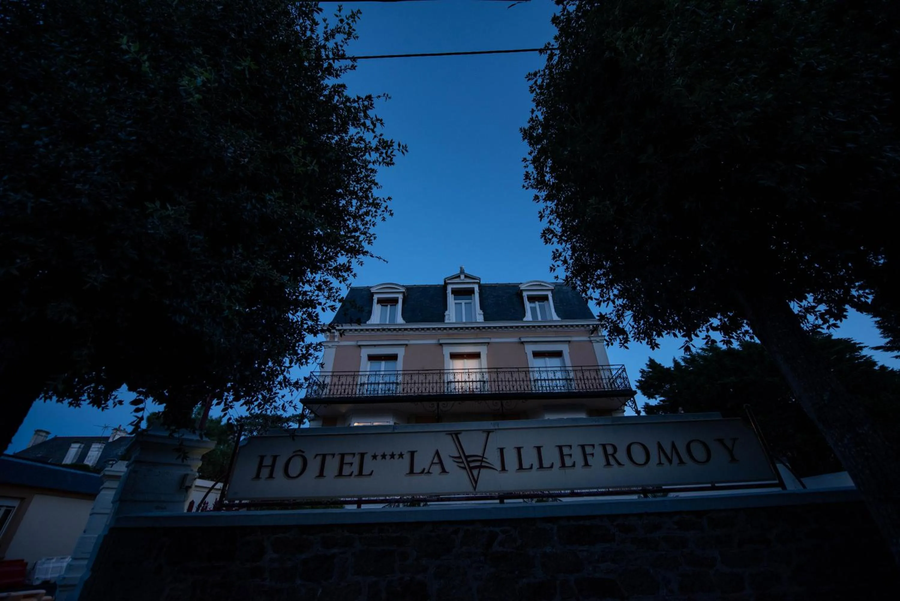 Property building in Hôtel La Villefromoy