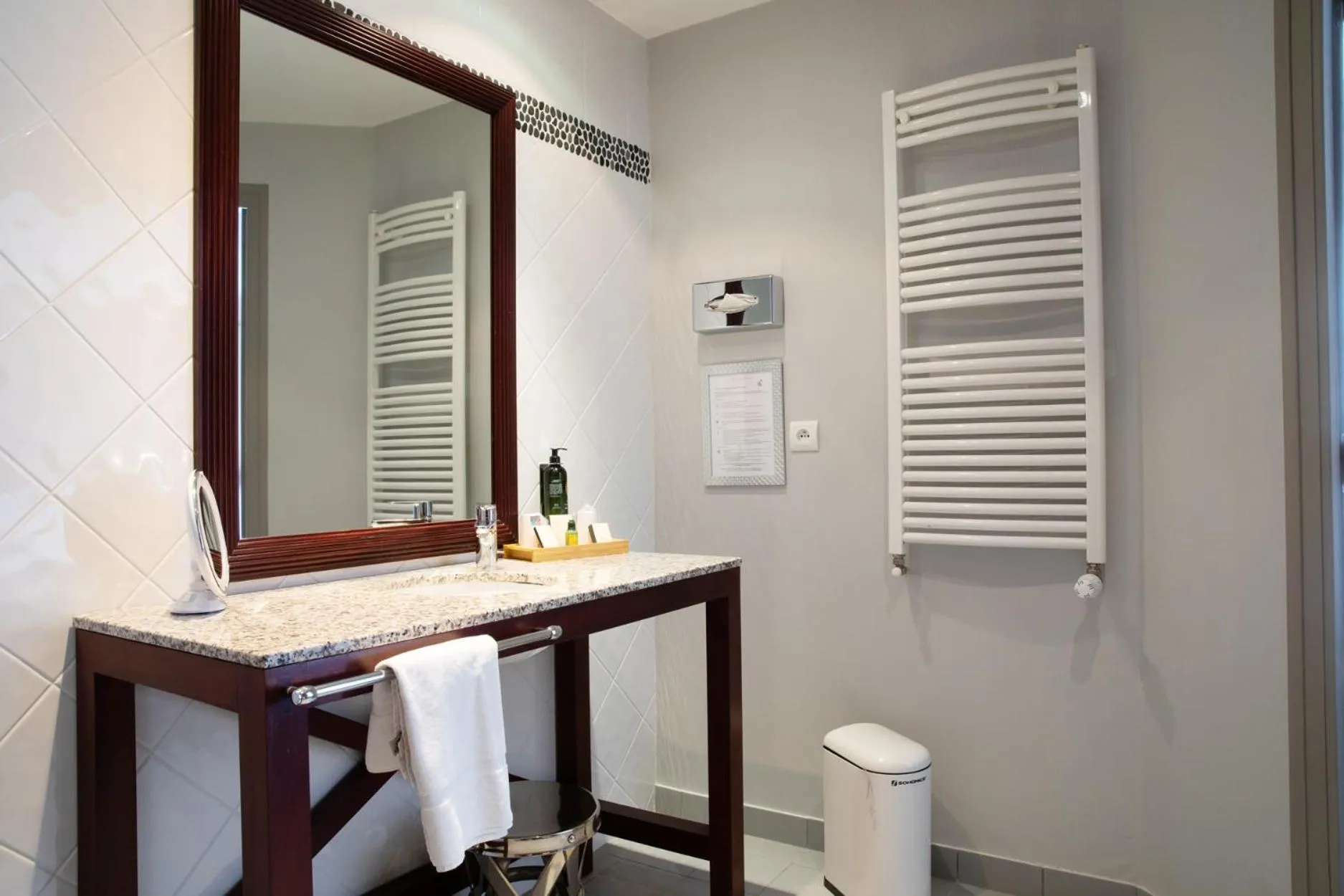 Bathroom in Hôtel La Villefromoy