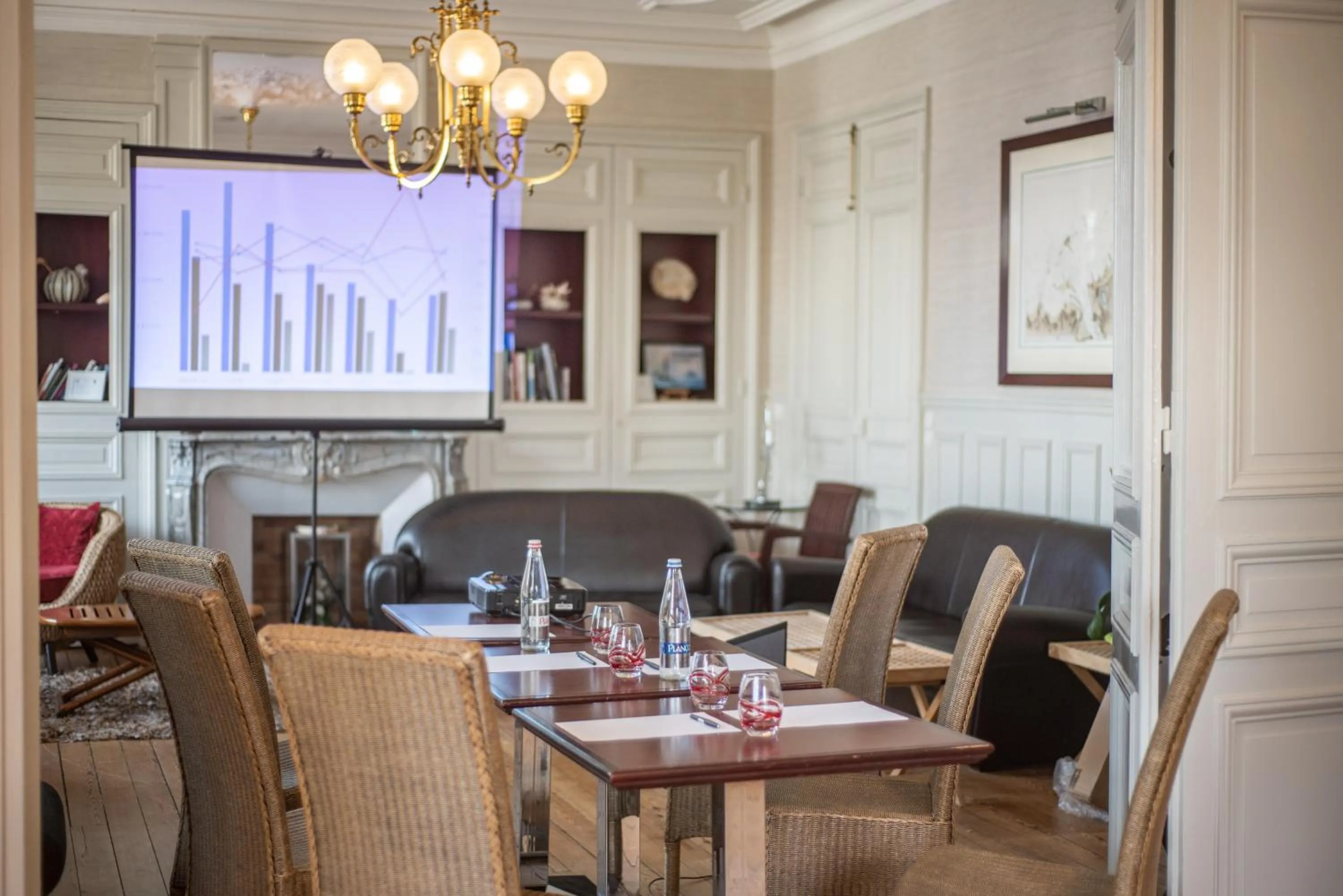 TV and multimedia in Hôtel La Villefromoy