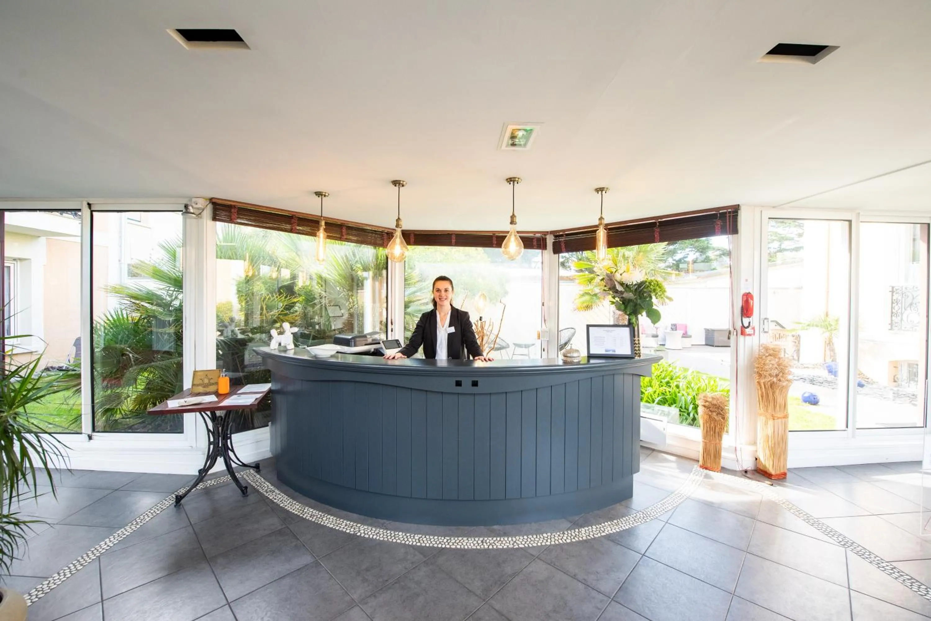 People in Hôtel La Villefromoy