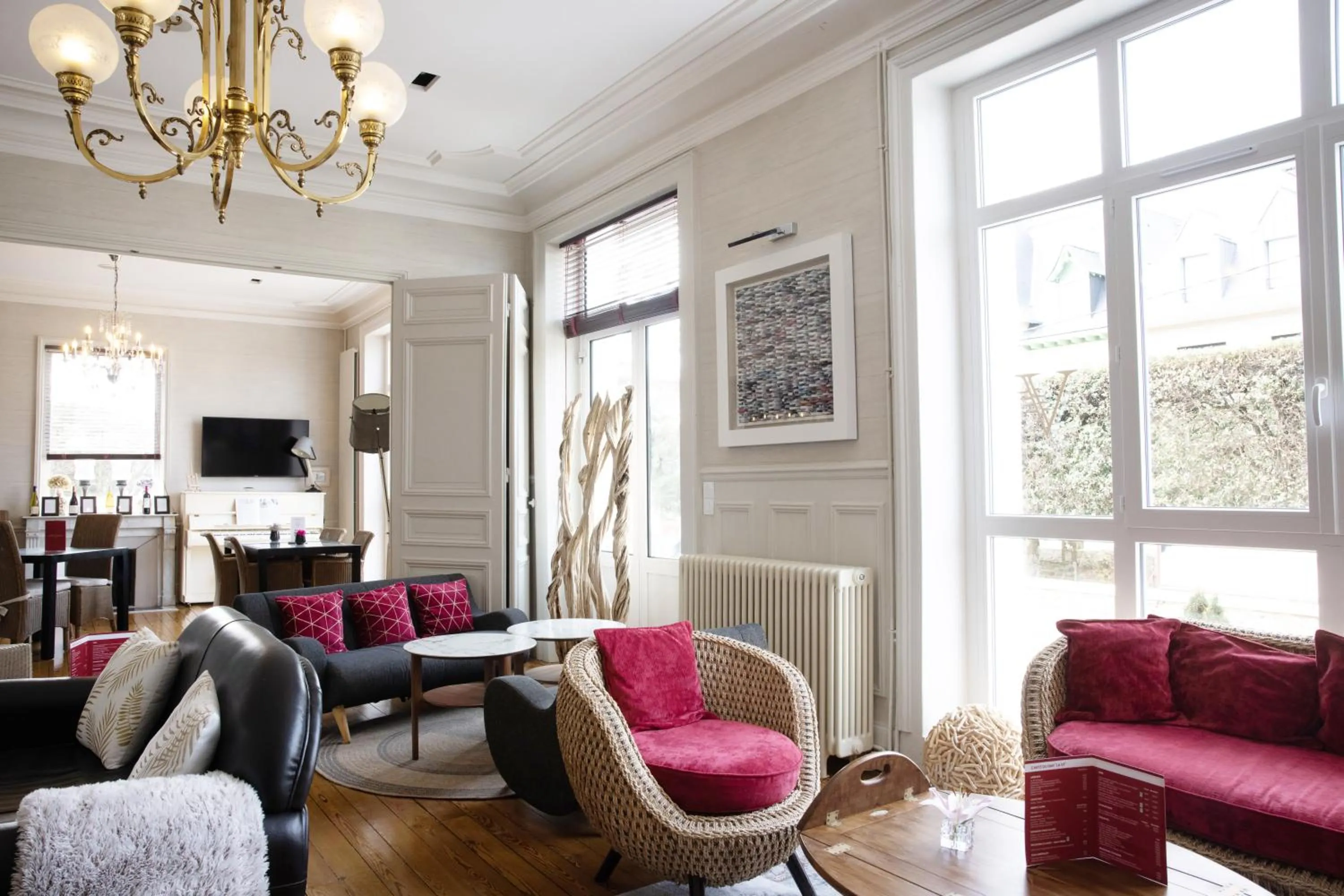 TV and multimedia in Hôtel La Villefromoy