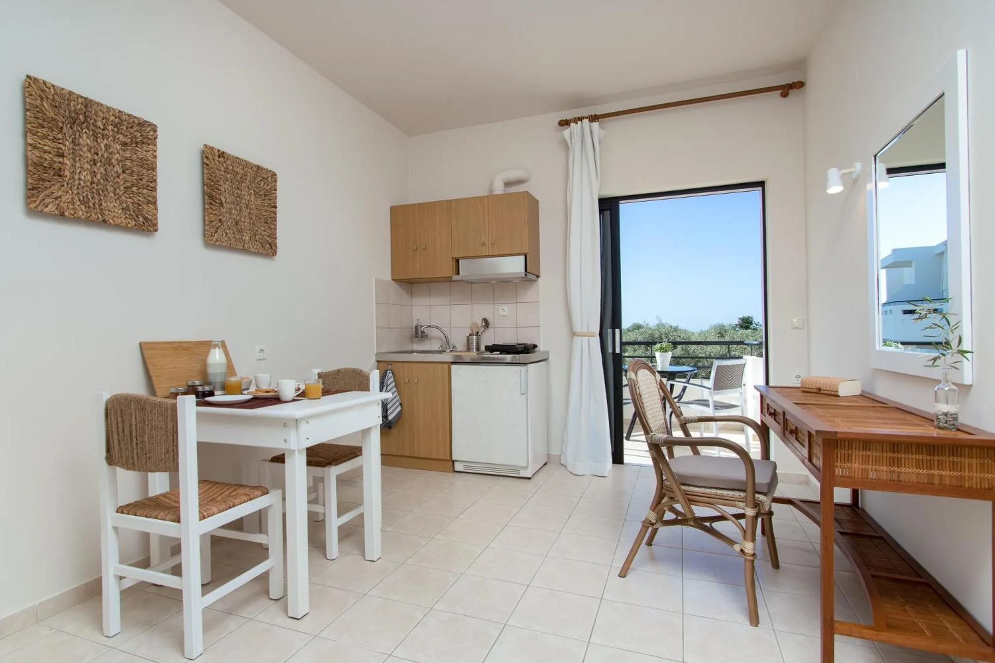 Kitchen or kitchenette in Kanso Rooms