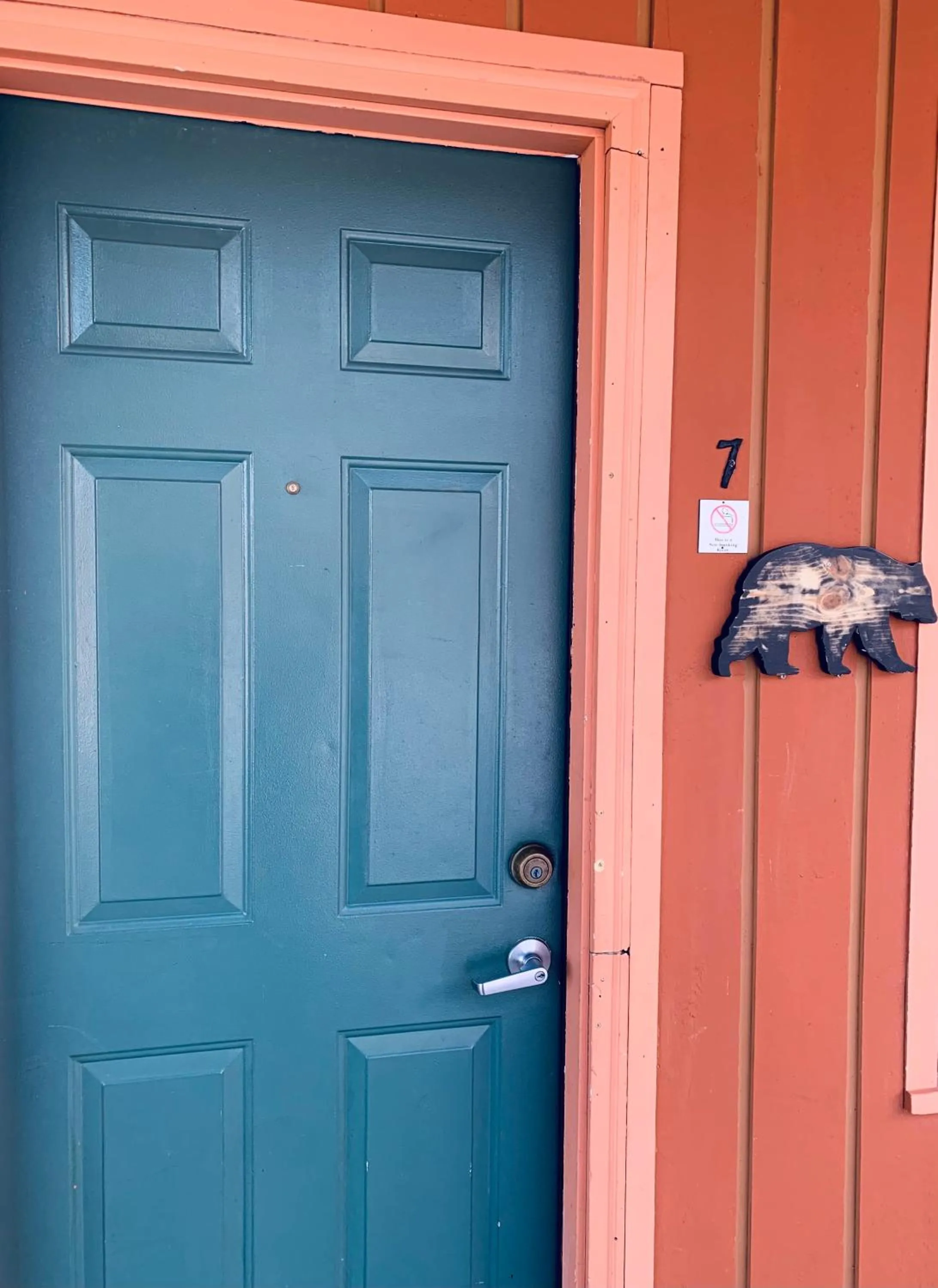 Facade/entrance in Ledge Rock at Whiteface