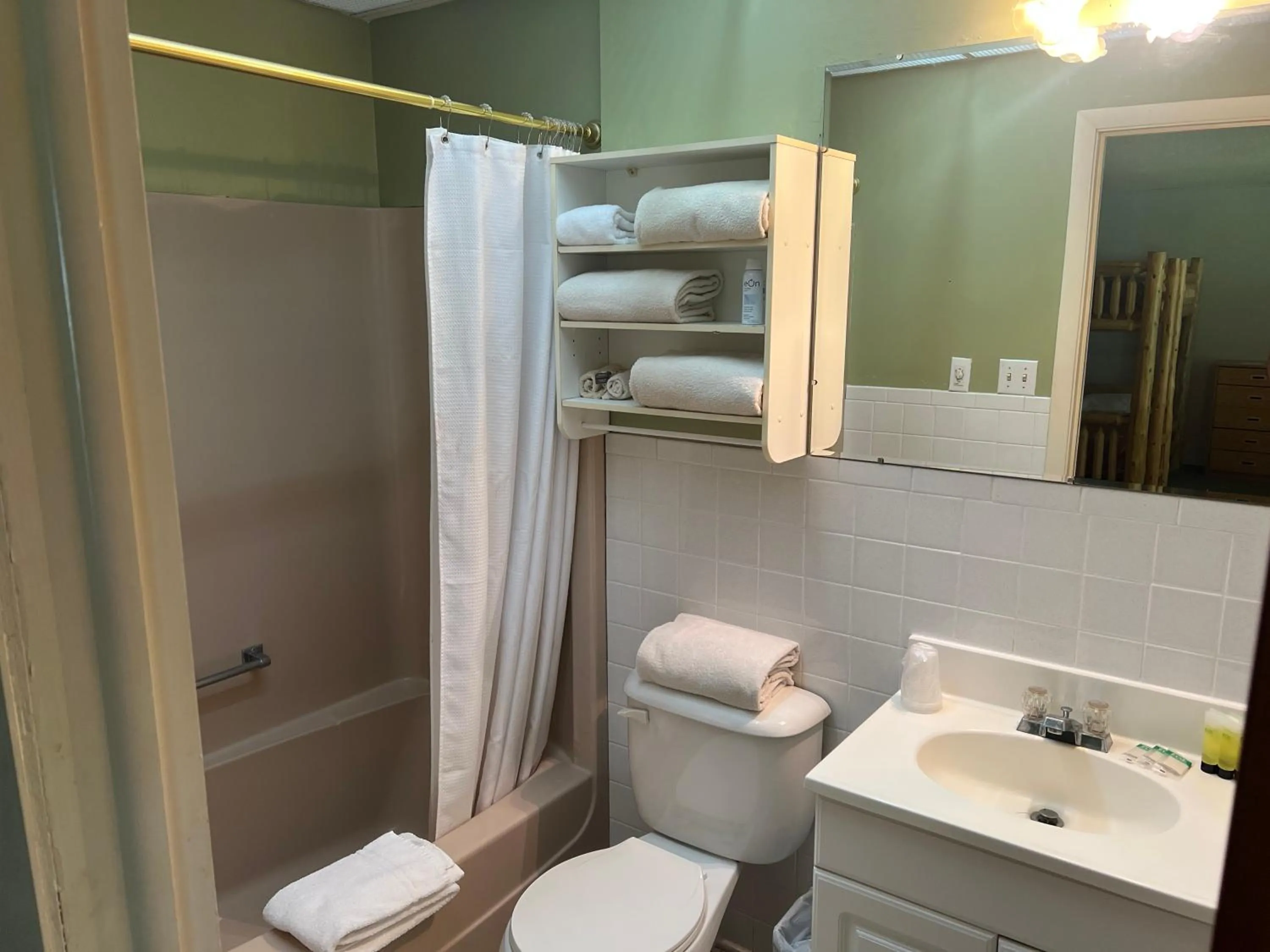 Bathroom in Ledge Rock at Whiteface