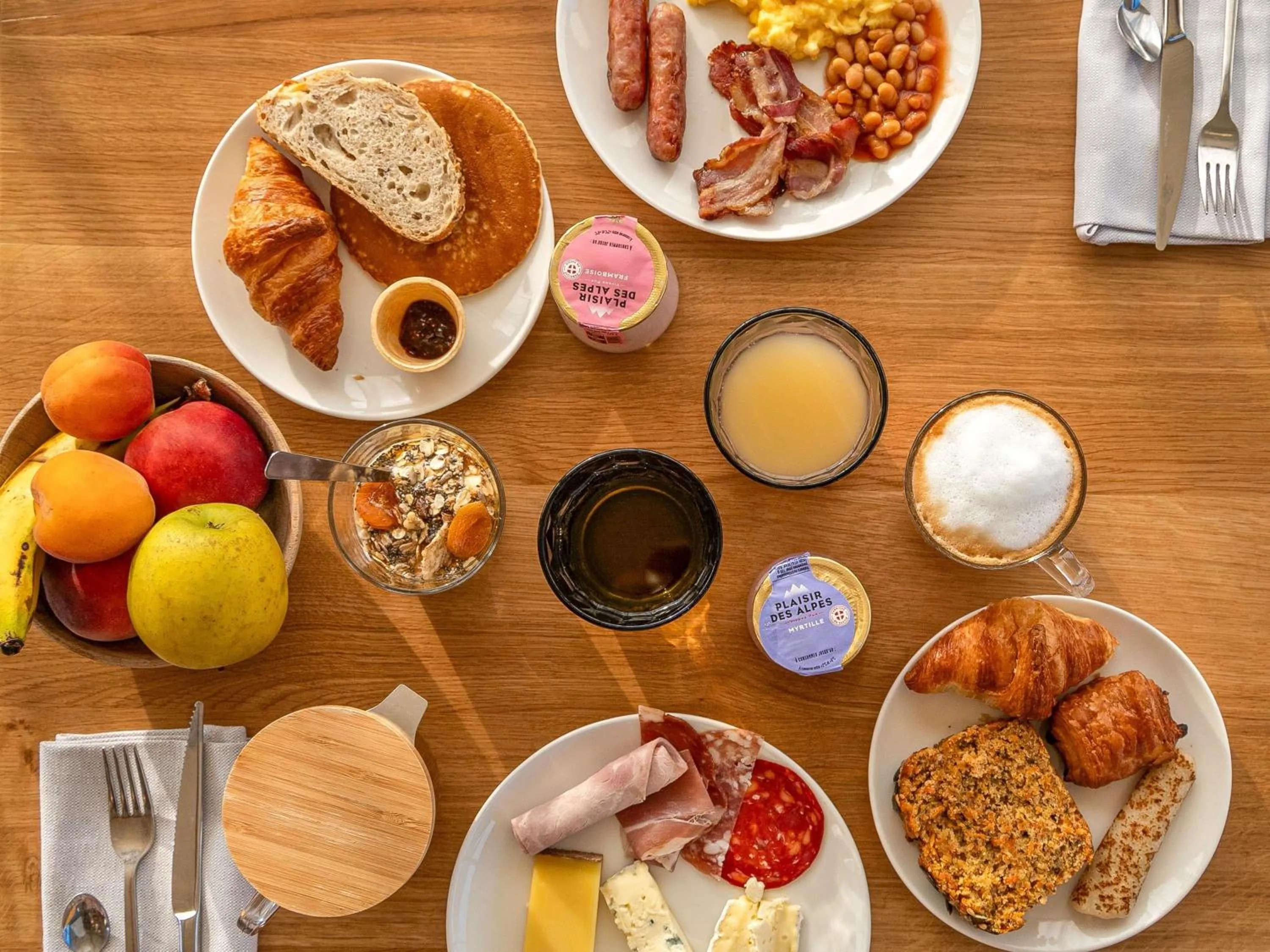 Restaurant/places to eat in Mercure Villeneuve Loubet Plage