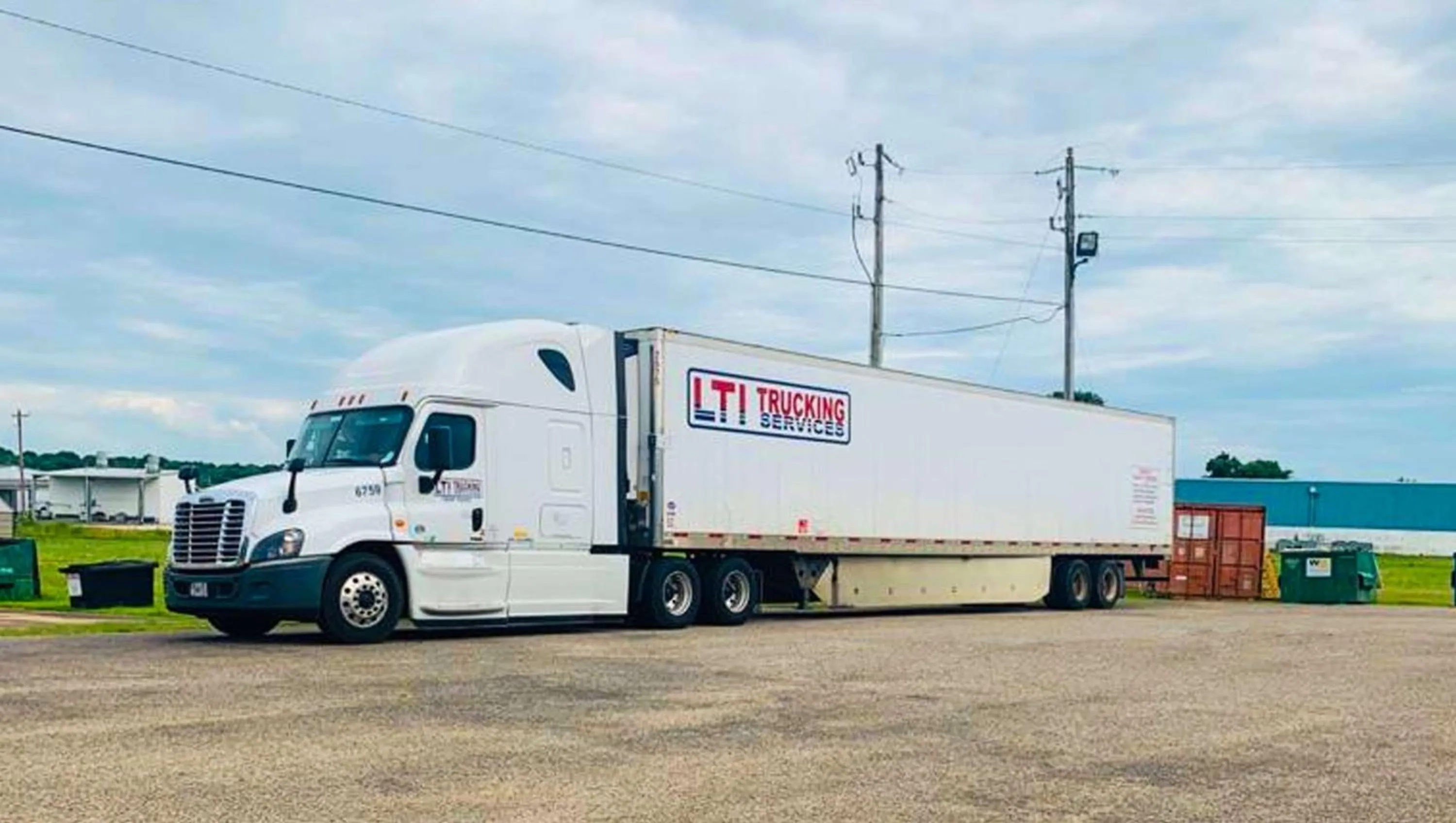 Property building in Rama Inn Bells - Jackson West Hwy 412