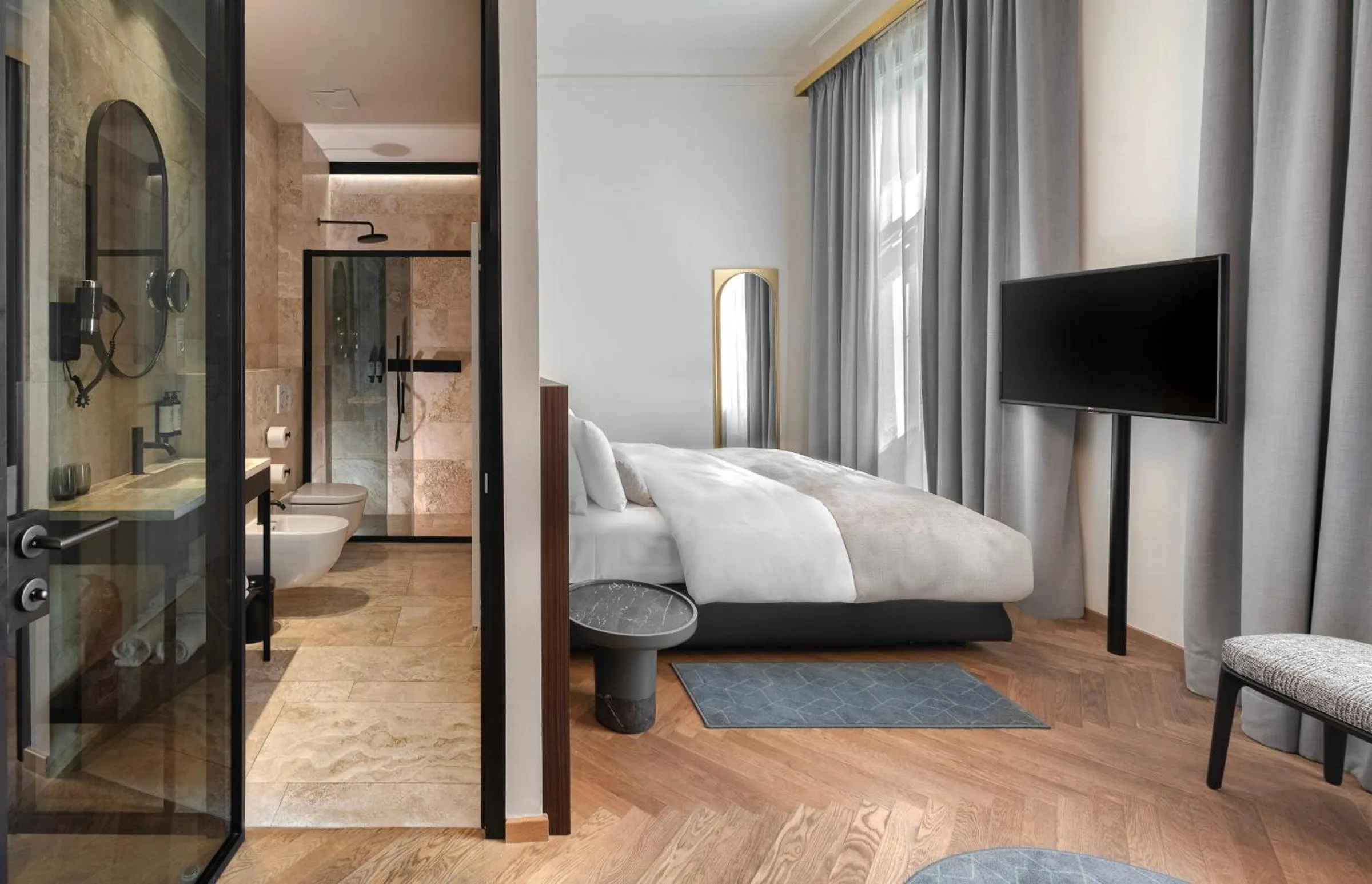 Bed in Mottl House by Adrez