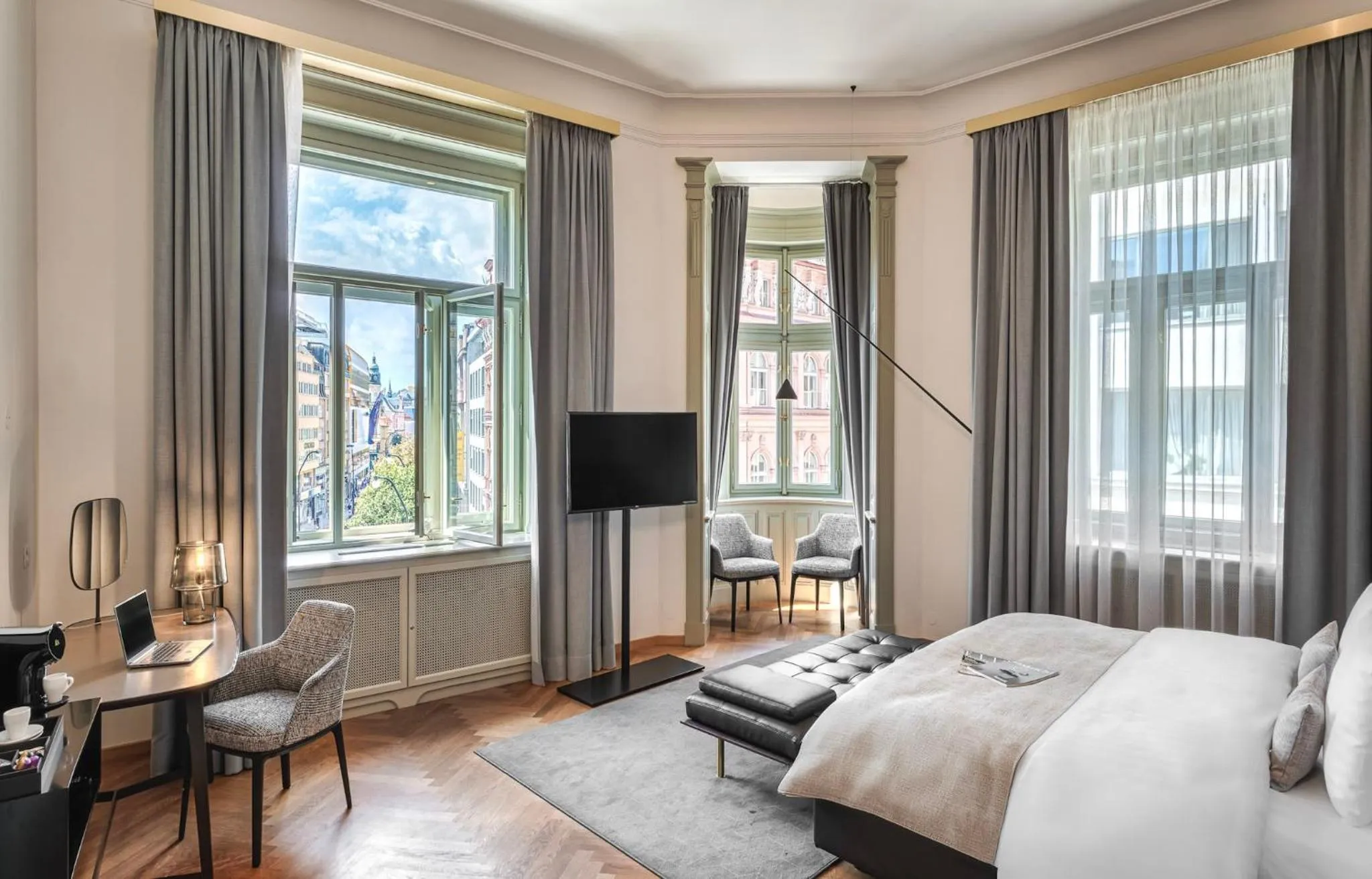 Bed in Mottl House by Adrez