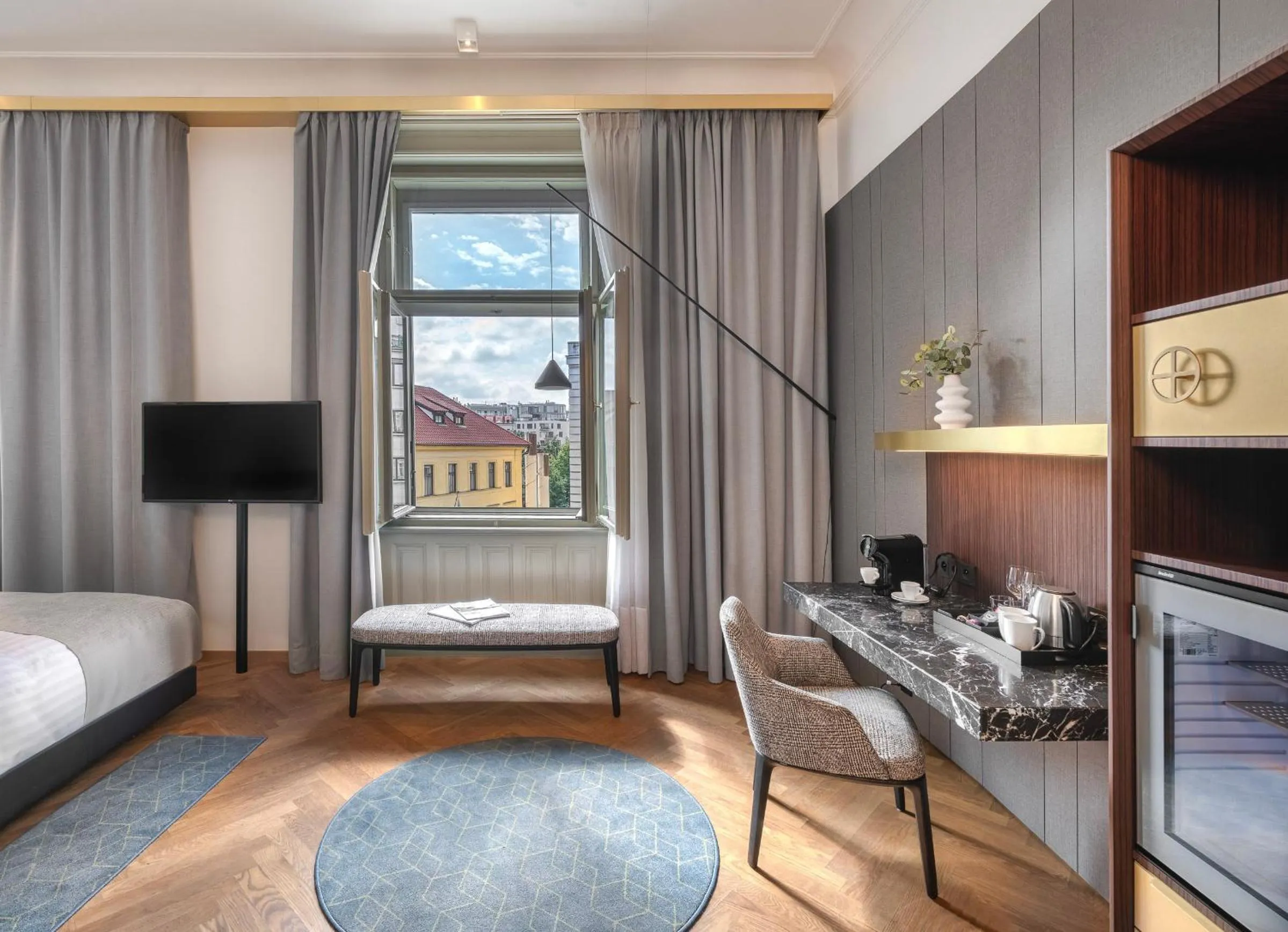 TV and multimedia in Mottl House by Adrez