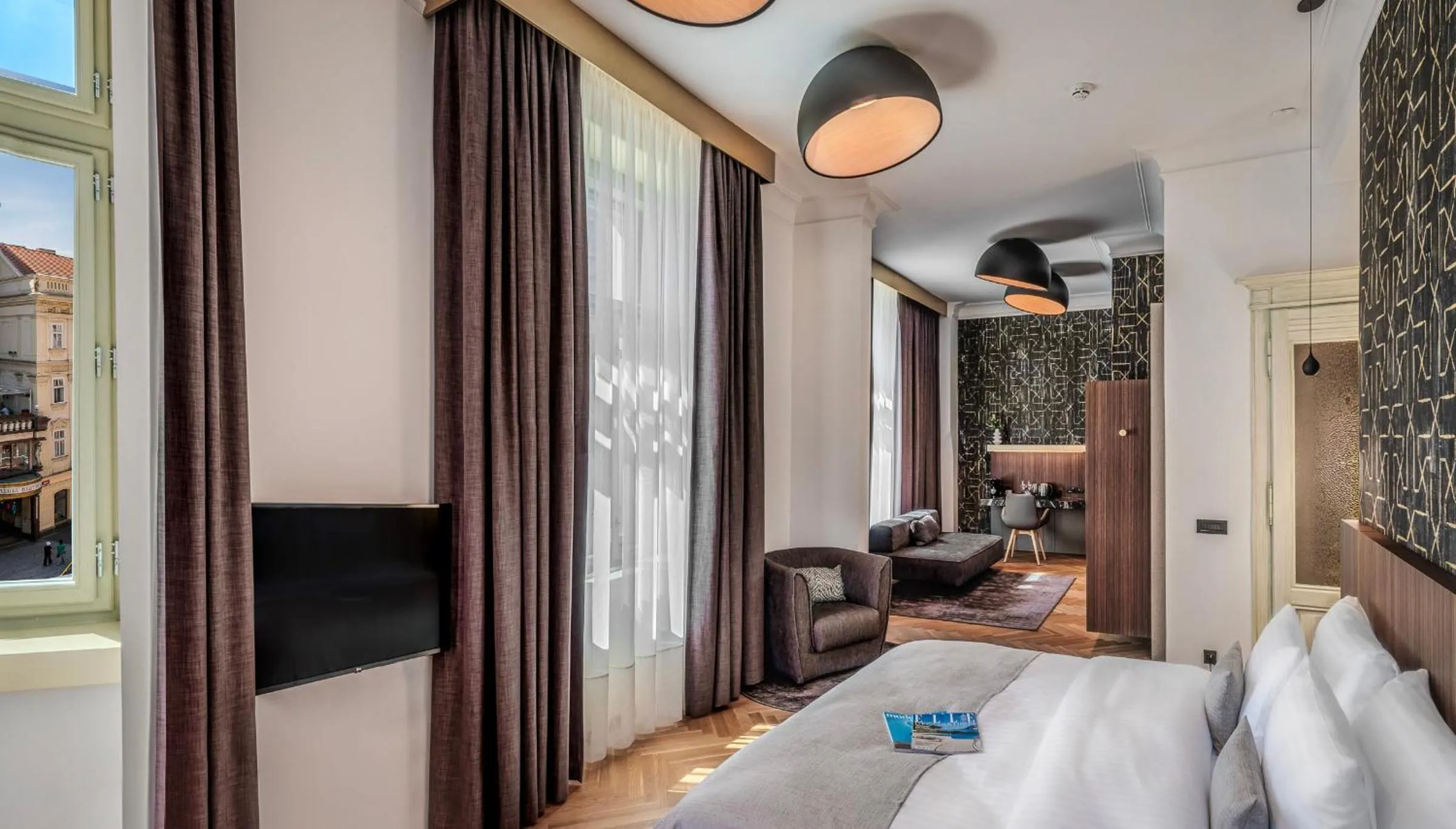 Bed in Mottl House by Adrez