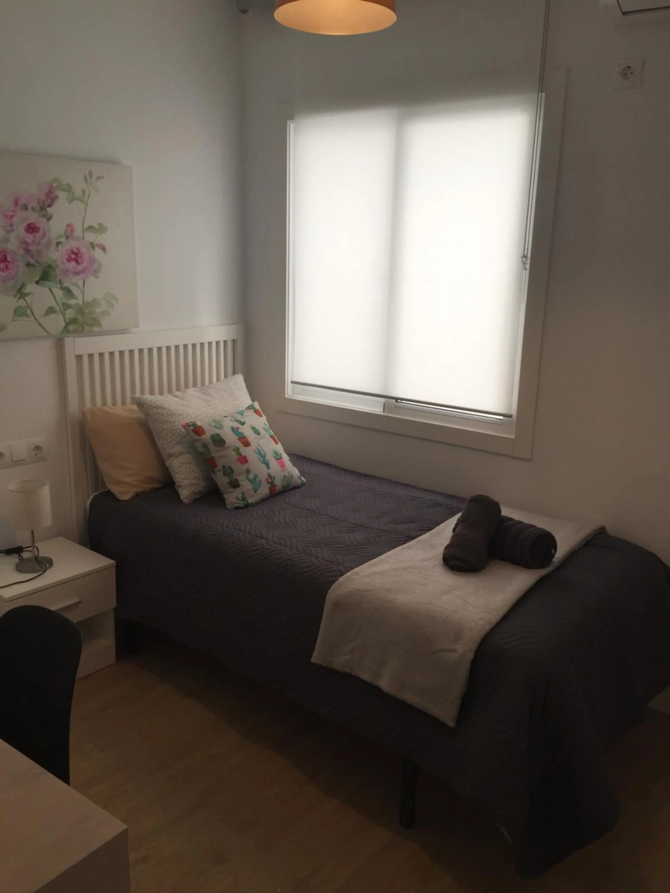 Photo of the whole room, Bed in ViNALUX