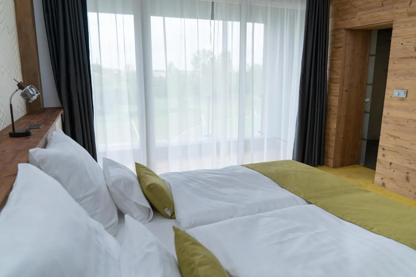 Bed in Hotel Kristály Konferencia & Wellness