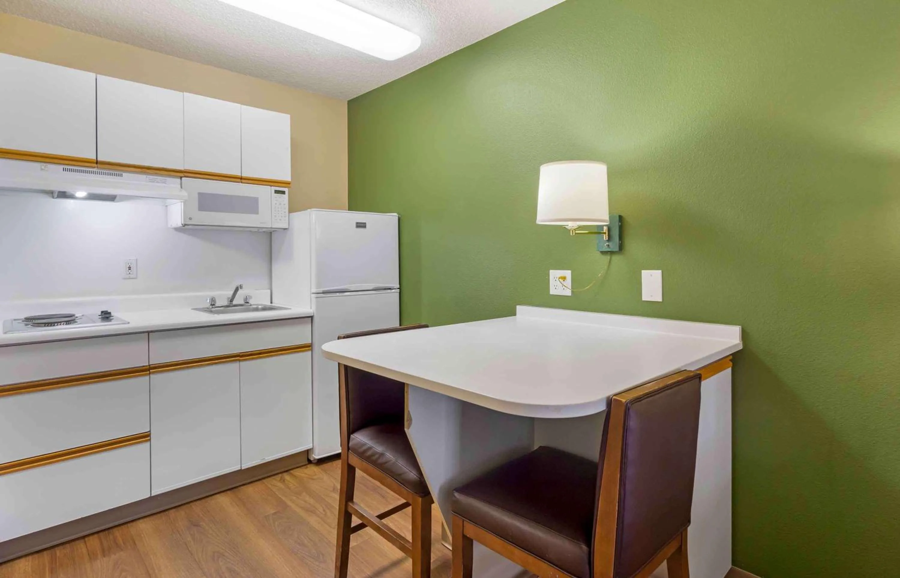 Kitchen or kitchenette in Extended Stay America Suites - Seattle - Southcenter