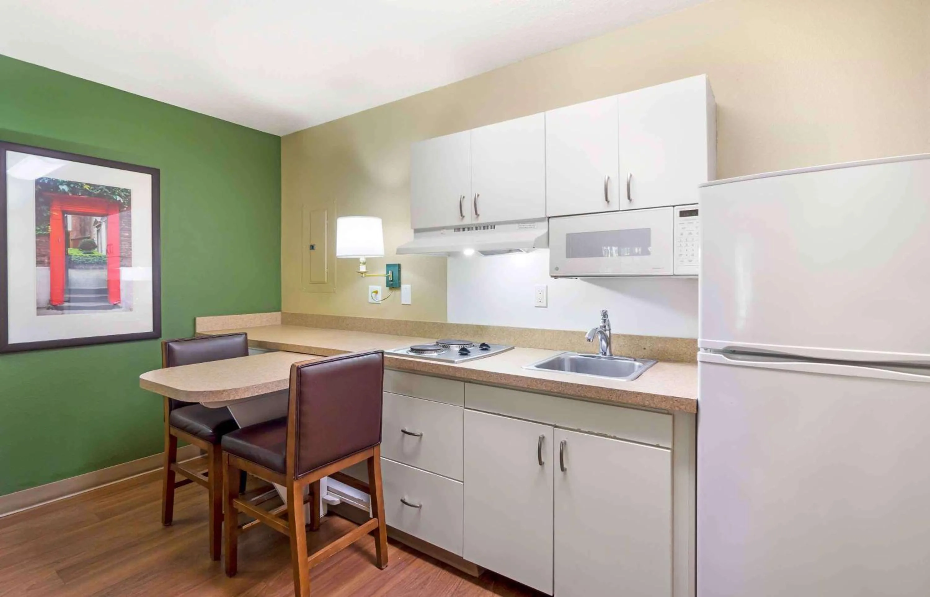 Kitchen or kitchenette in Extended Stay America Suites - Seattle - Southcenter