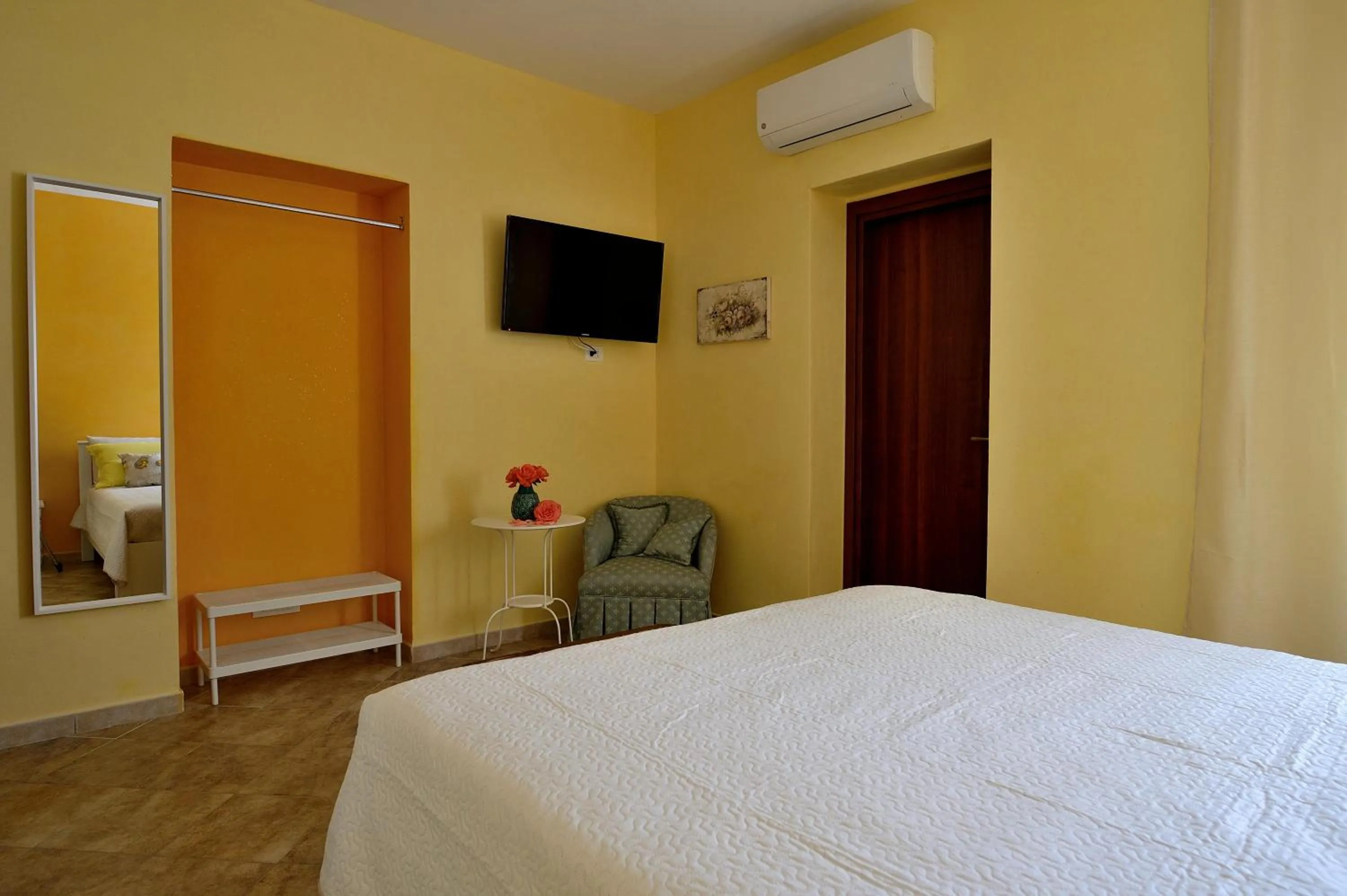 Bed in LUMIE DI SICILIA