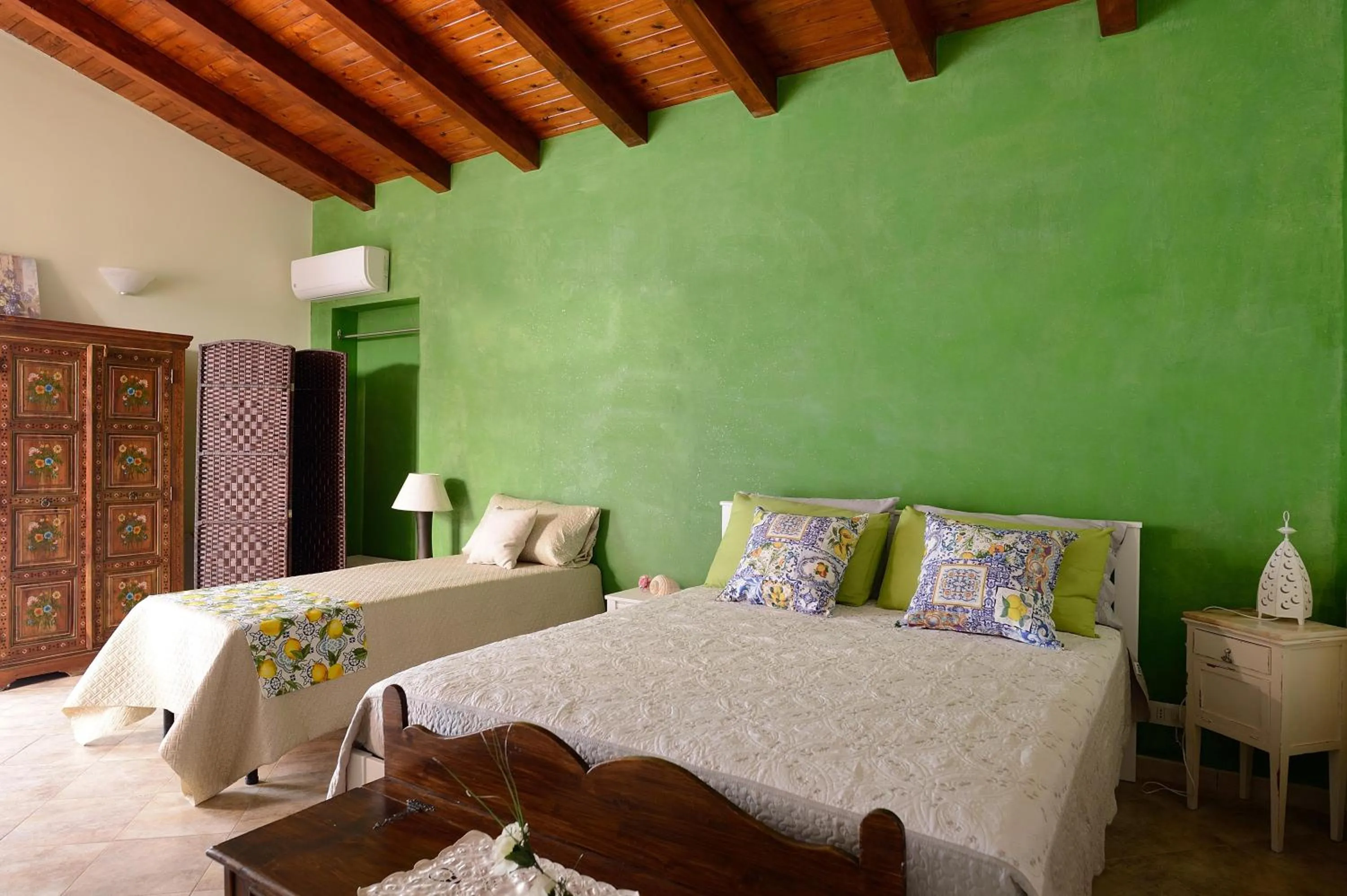 Bed in LUMIE DI SICILIA