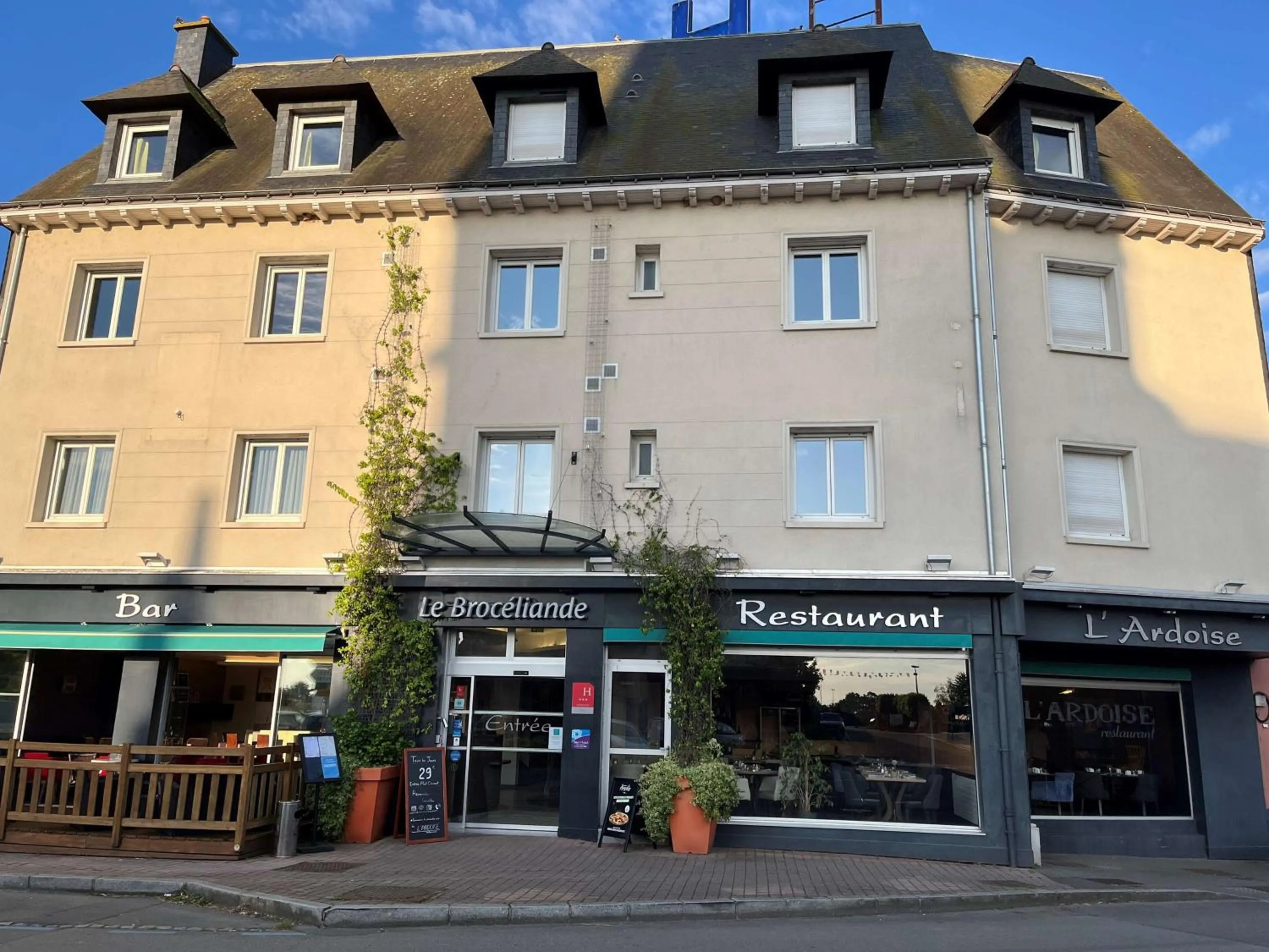 Property building in Hotel le Broceliande - Sure Hotel Collection by Best Western