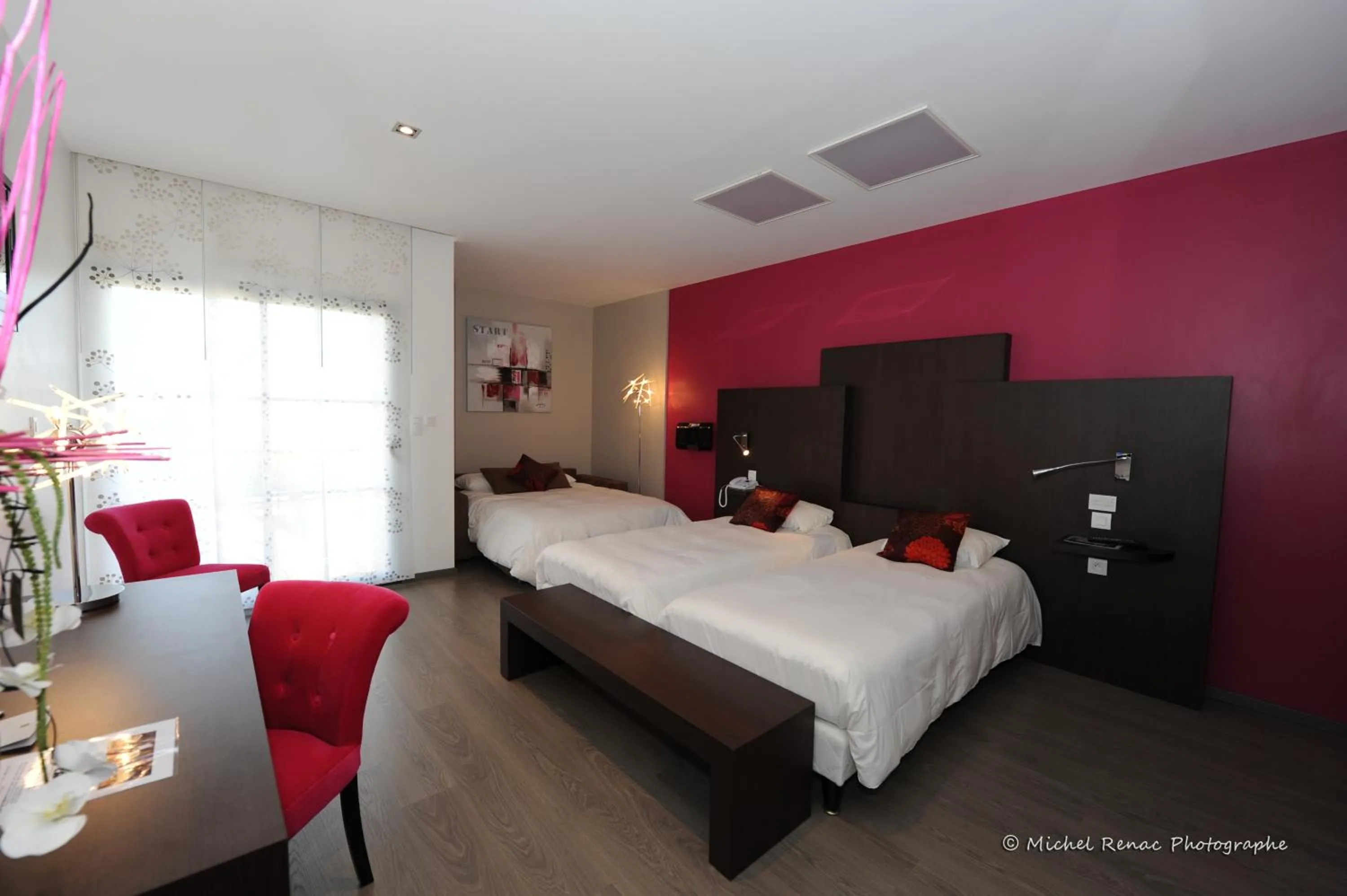 Property building, Bed in Hotel le Broceliande - Sure Hotel Collection by Best Western