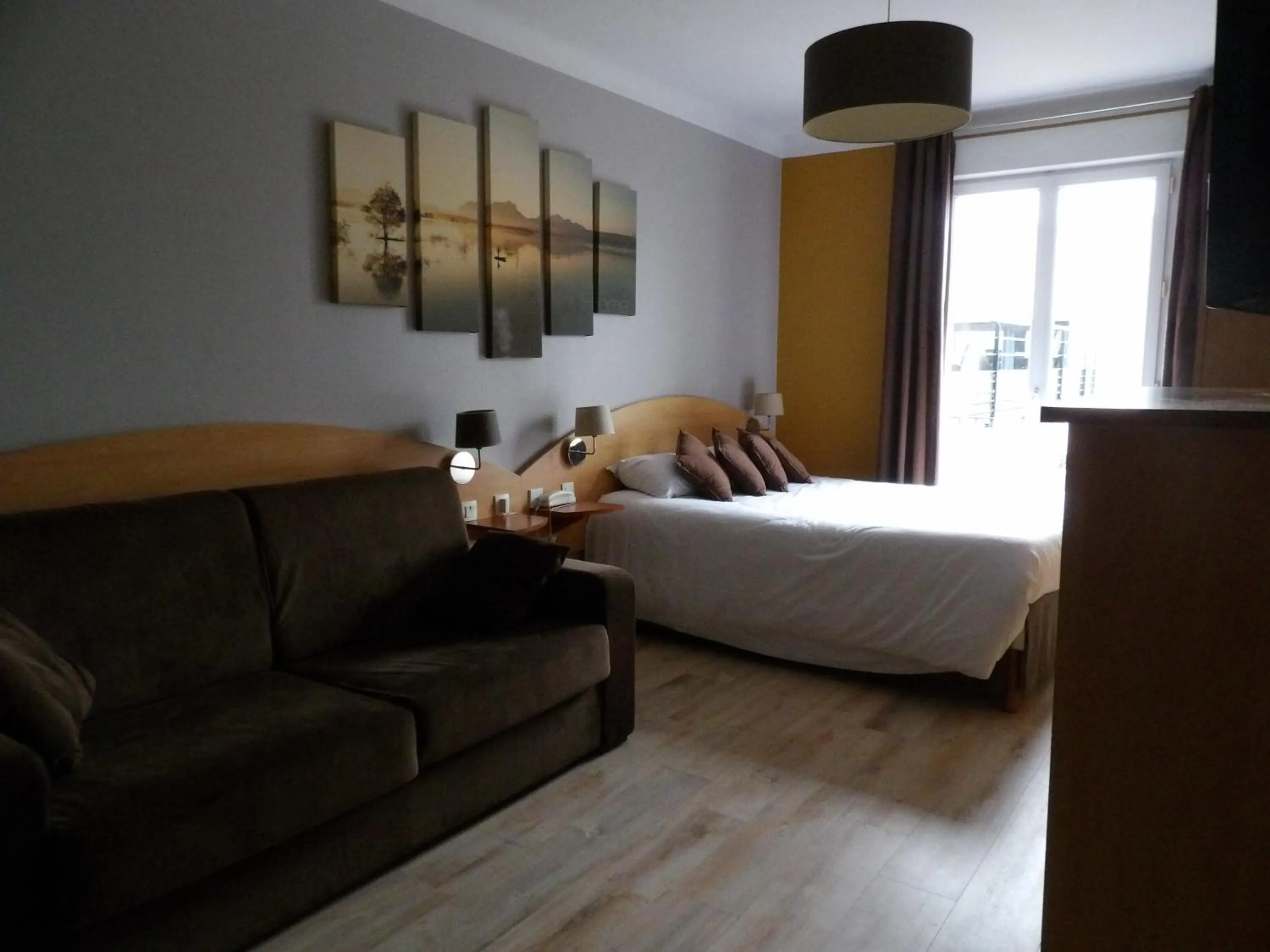 Balcony/Terrace, Bed in Hotel le Broceliande - Sure Hotel Collection by Best Western