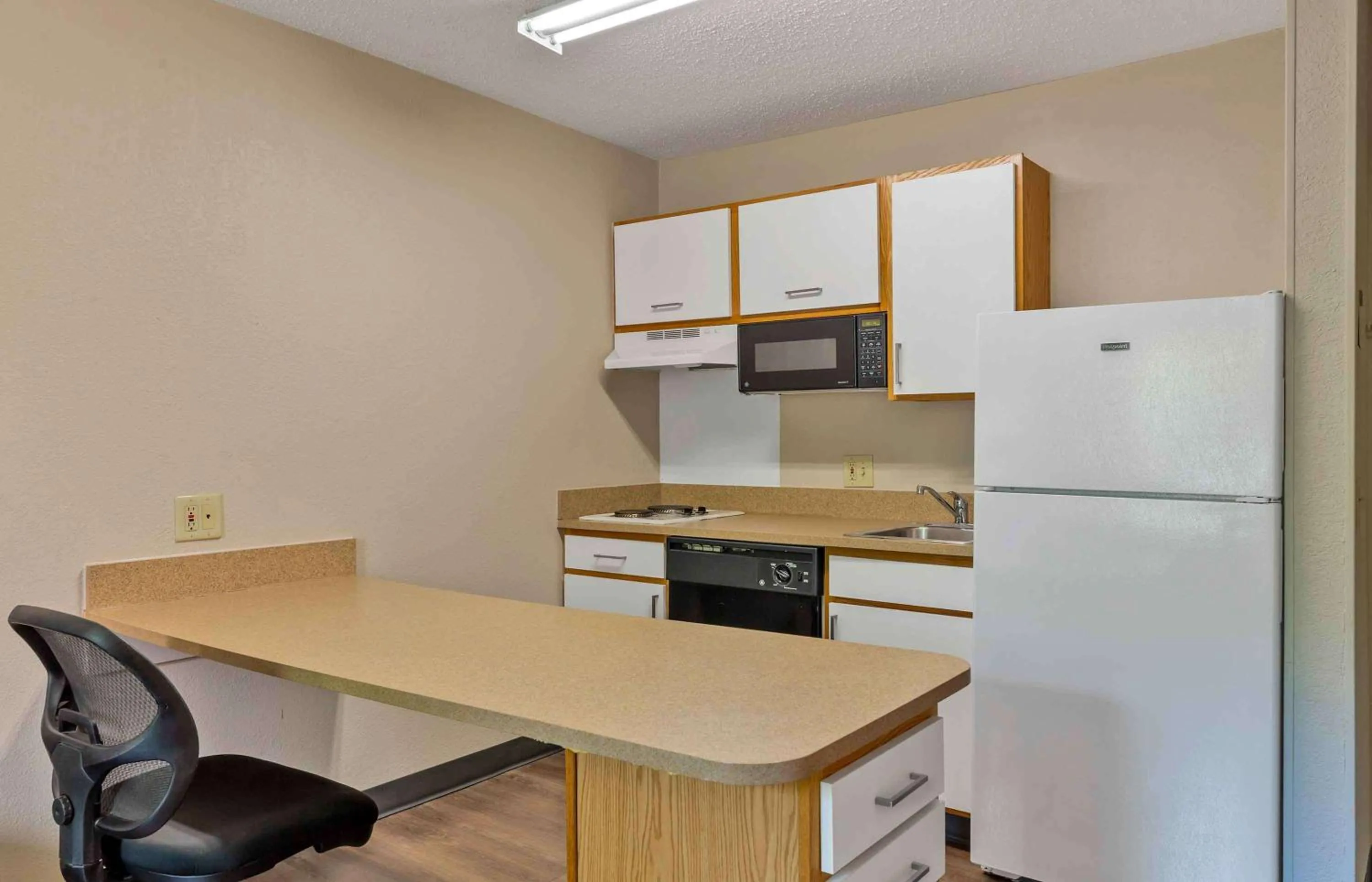 Bedroom in Extended Stay America Suites - Boston - Peabody