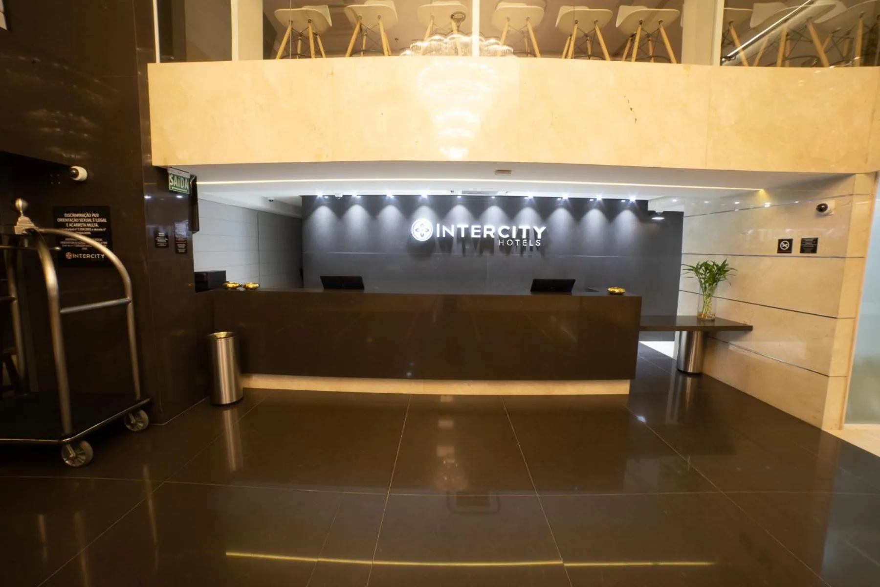 Lobby or reception in Intercity Campina Grande Citymix