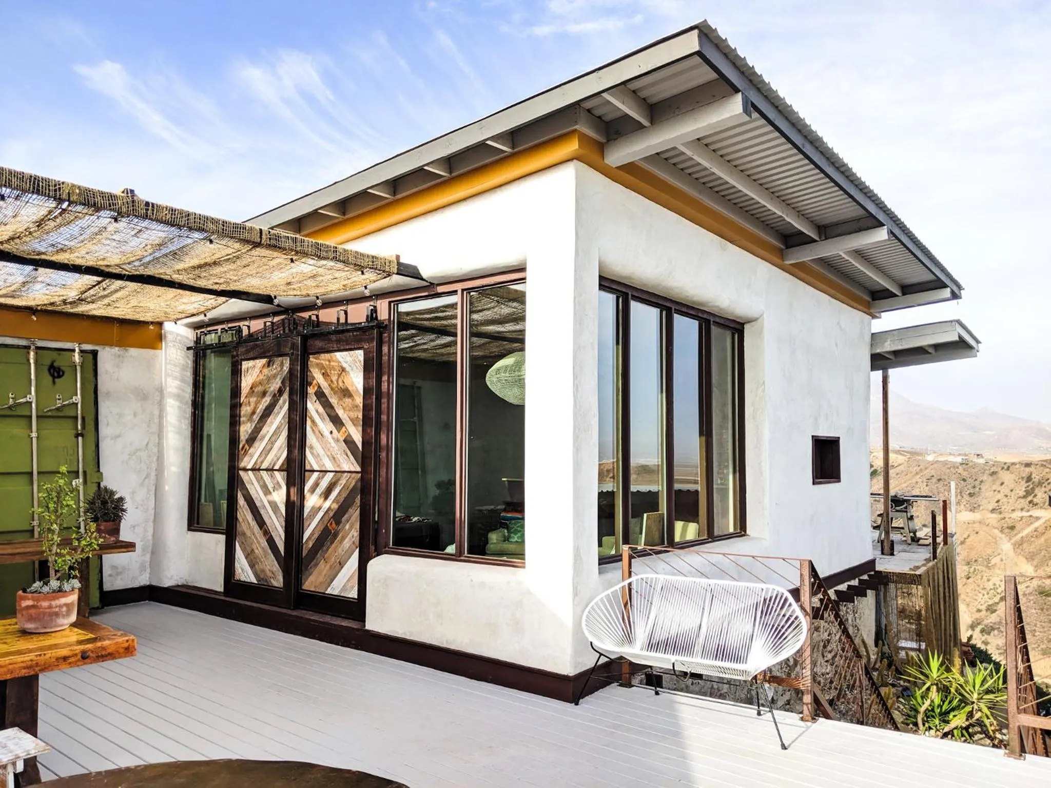 Restaurant/places to eat in Native Residence