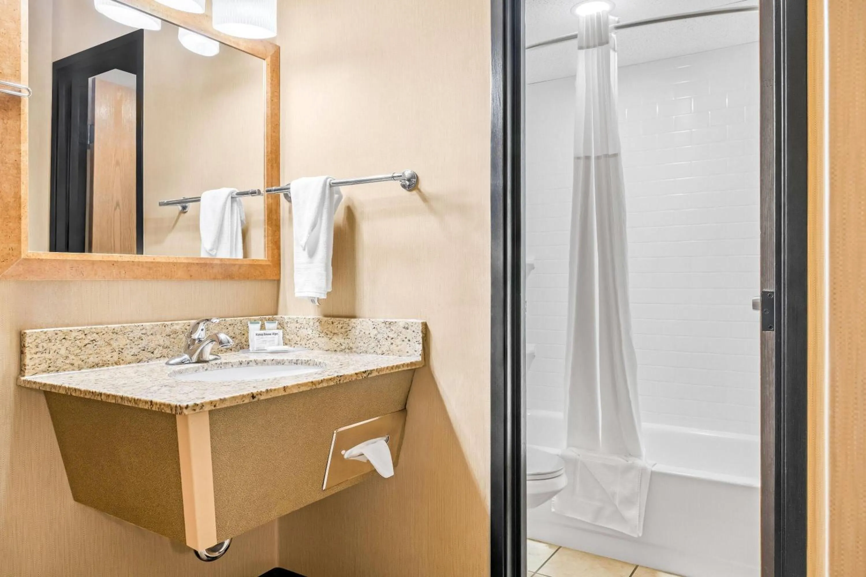 Bathroom in Days Inn by Wyndham Helena