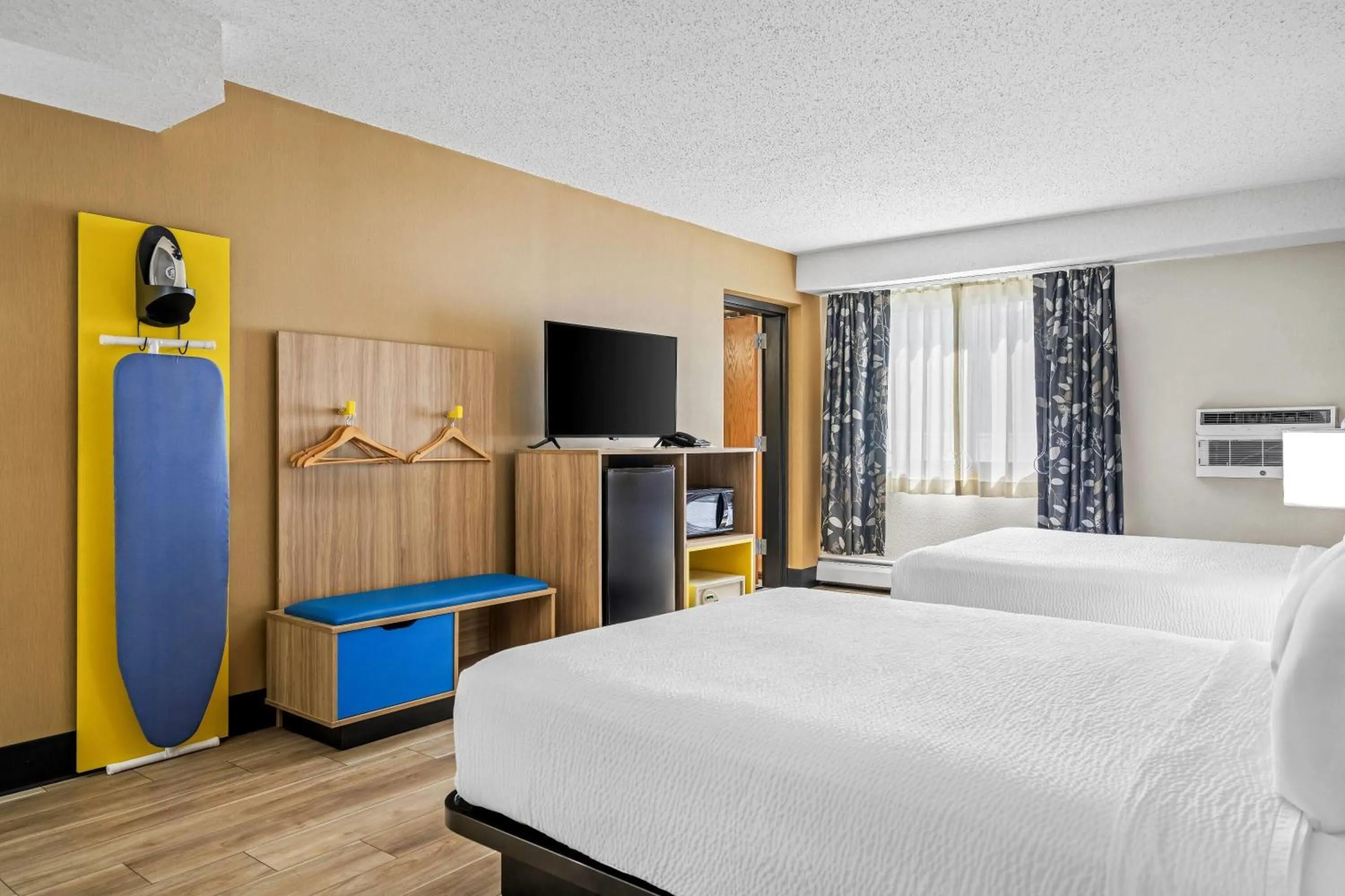 Bed in Days Inn by Wyndham Helena