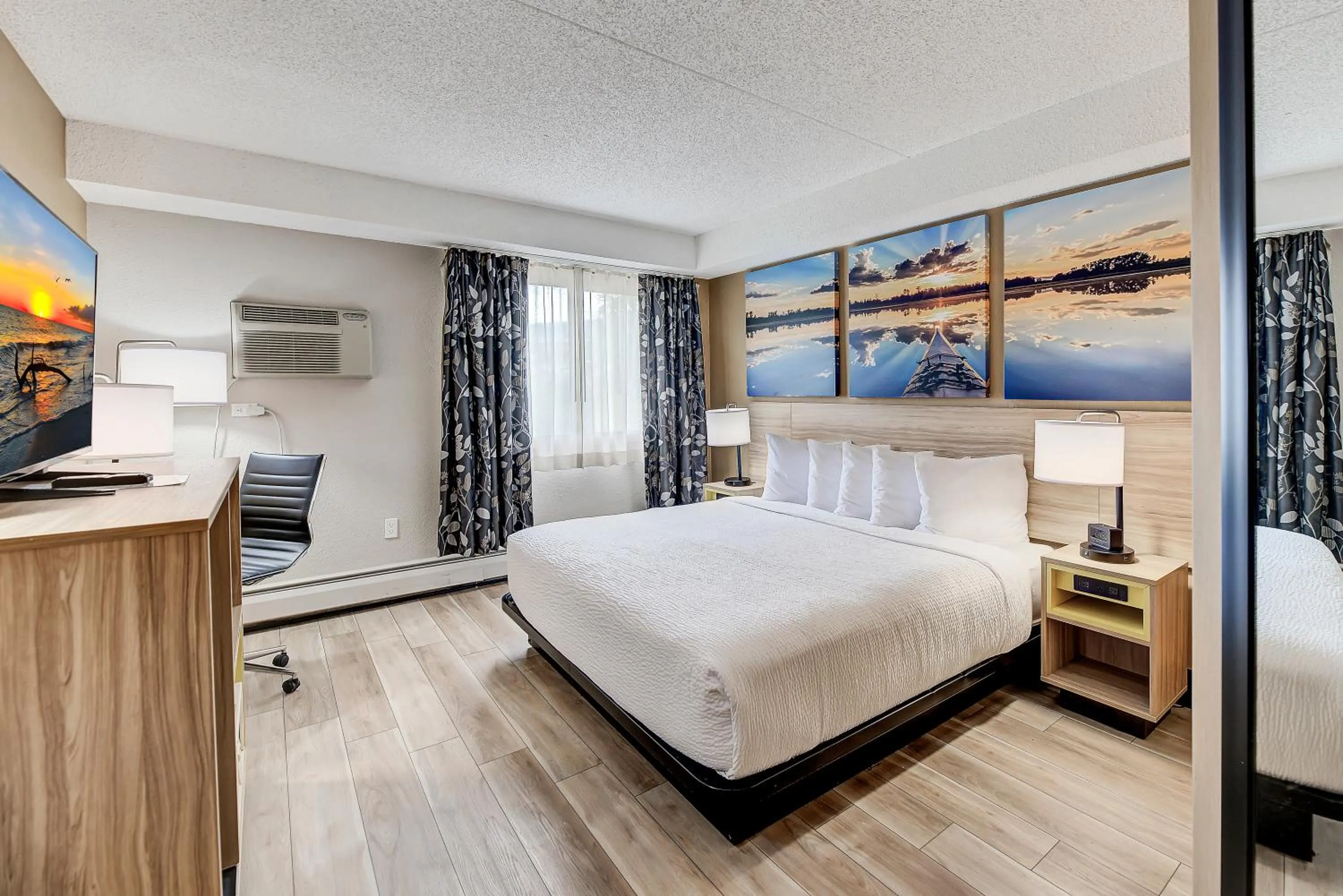 Bed in Days Inn by Wyndham Helena