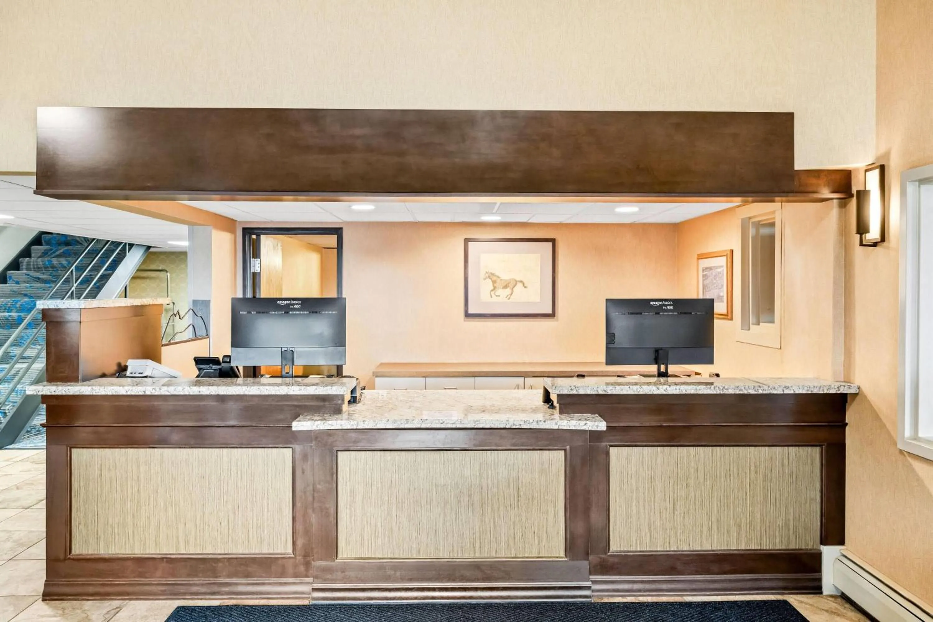 Lobby or reception in Days Inn by Wyndham Helena