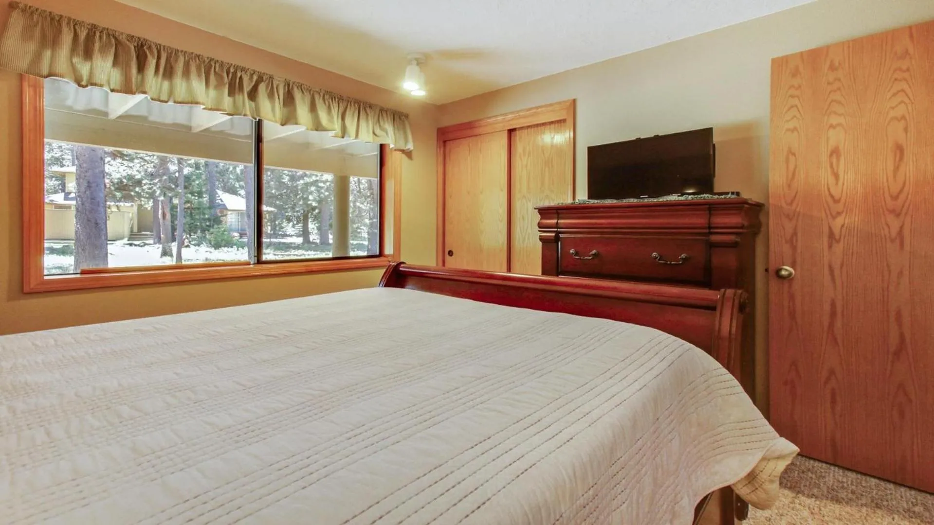 Bed in Witchhazel 16