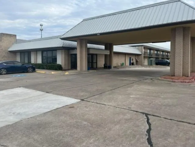 Property Building in Americas Best Value Inn Port Lavaca
