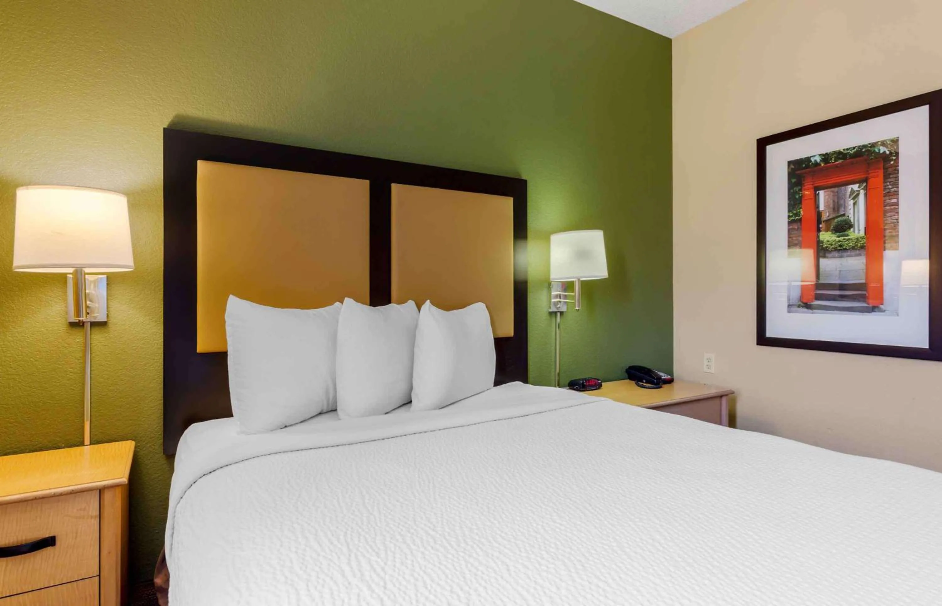 Bedroom, Bed in Extended Stay America Suites - Phoenix - Airport - Tempe