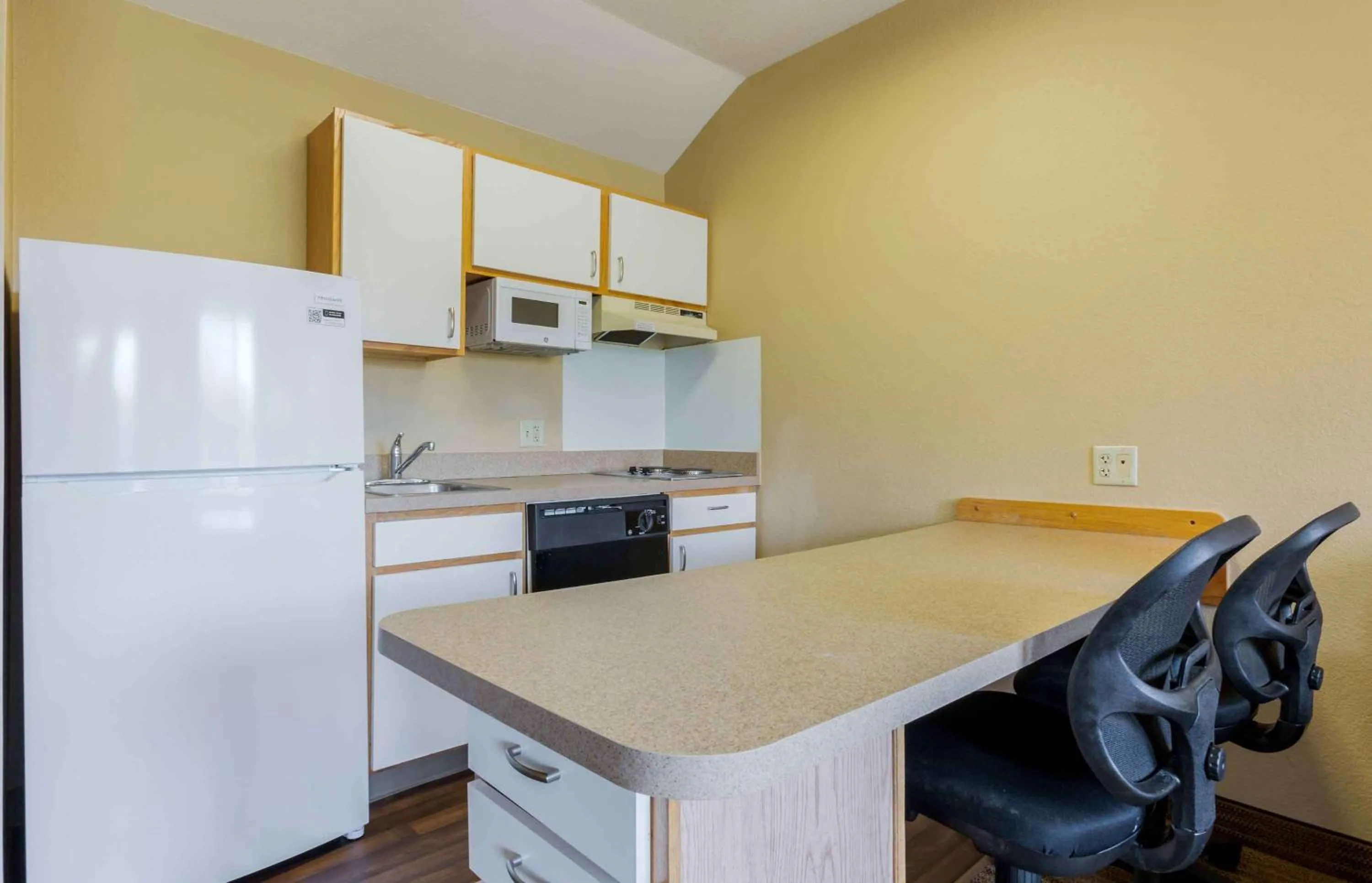 Kitchen or kitchenette in Extended Stay America Suites - Phoenix - Airport - Tempe