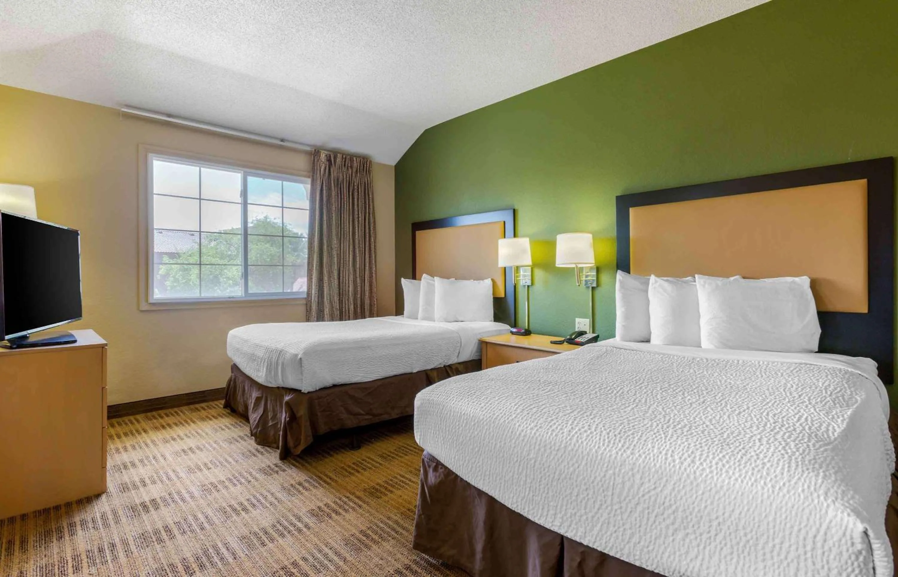 Bedroom, Bed in Extended Stay America Suites - Phoenix - Airport - Tempe
