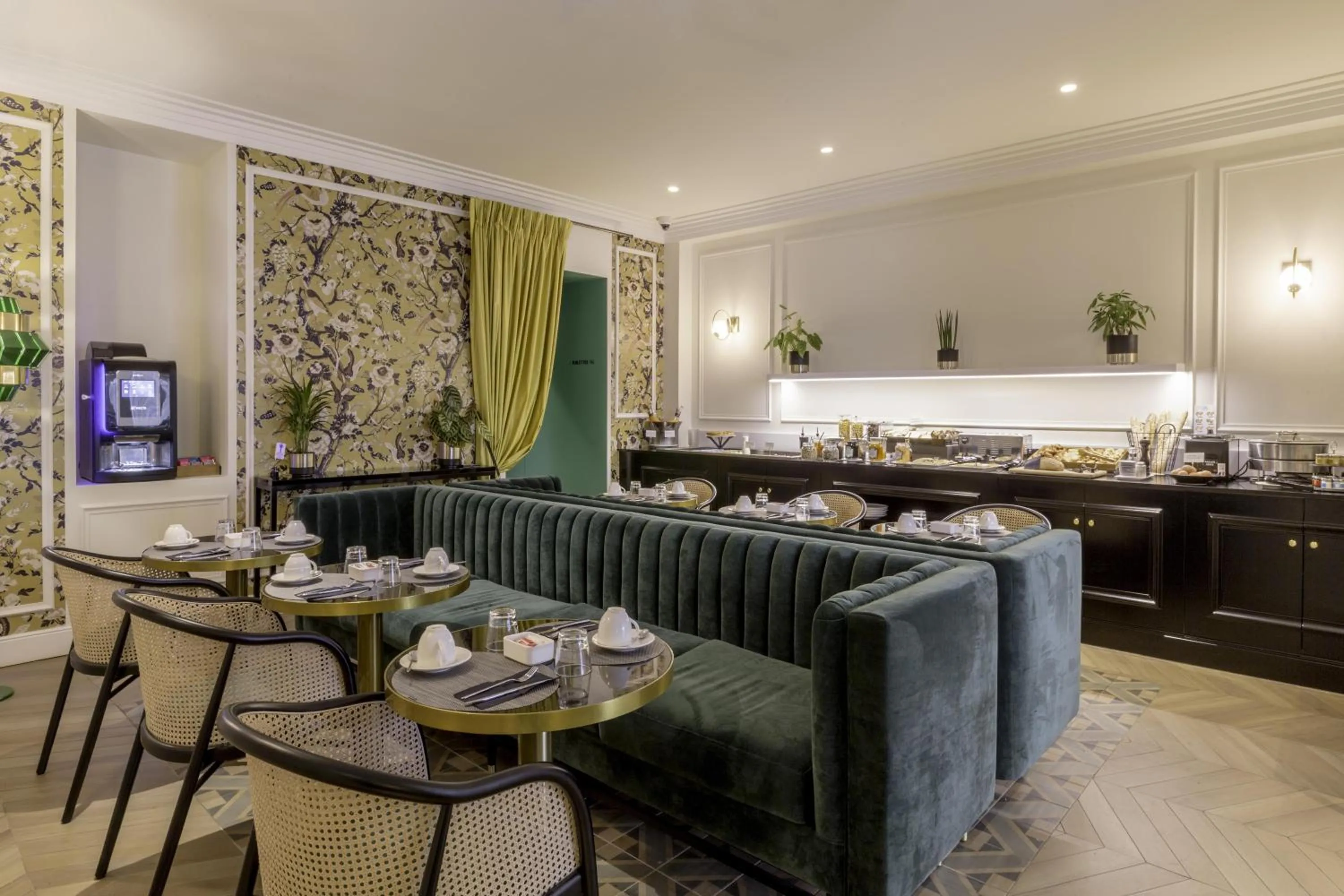 Breakfast in Best Western Premier Hotel Roosevelt