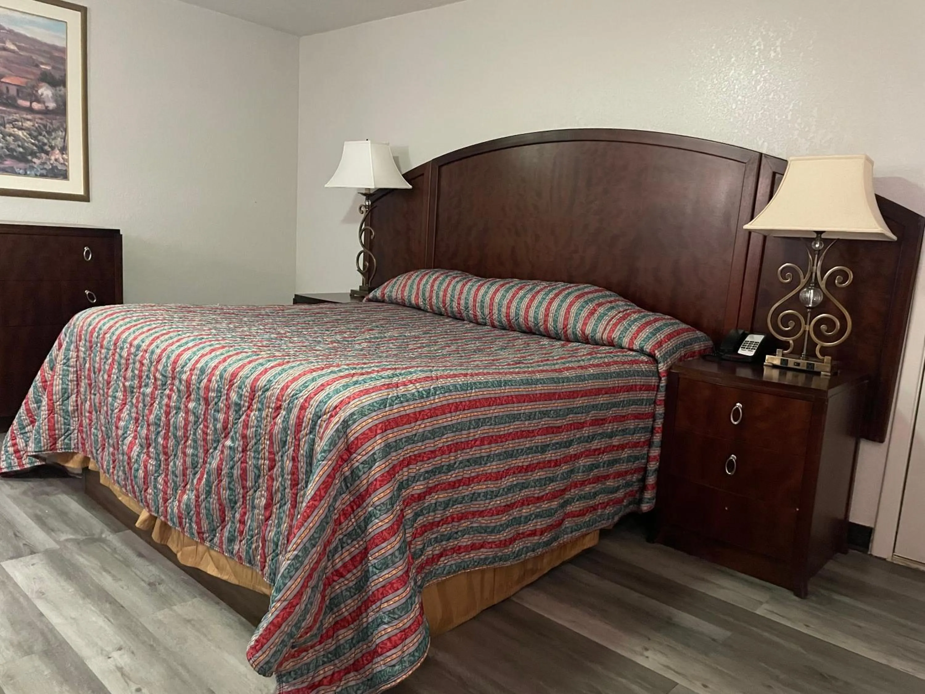 Bed in Four Corners Inn