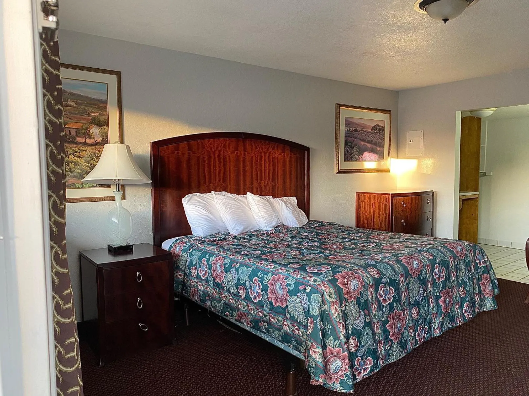 Bedroom, Bed in Four Corners Inn