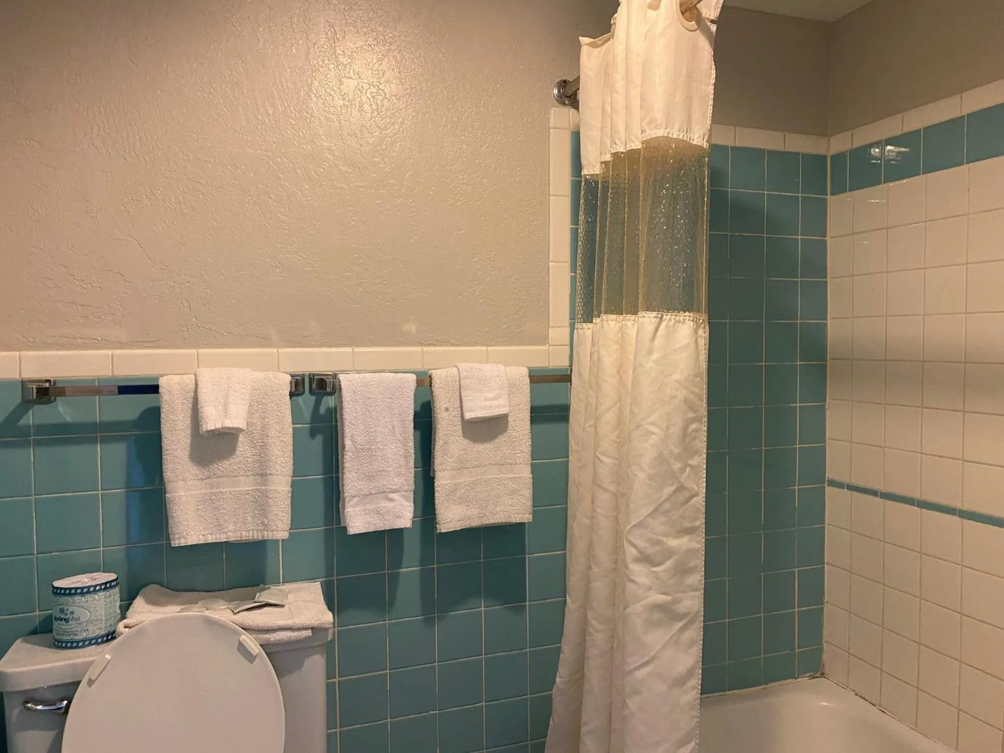 Shower in Four Corners Inn