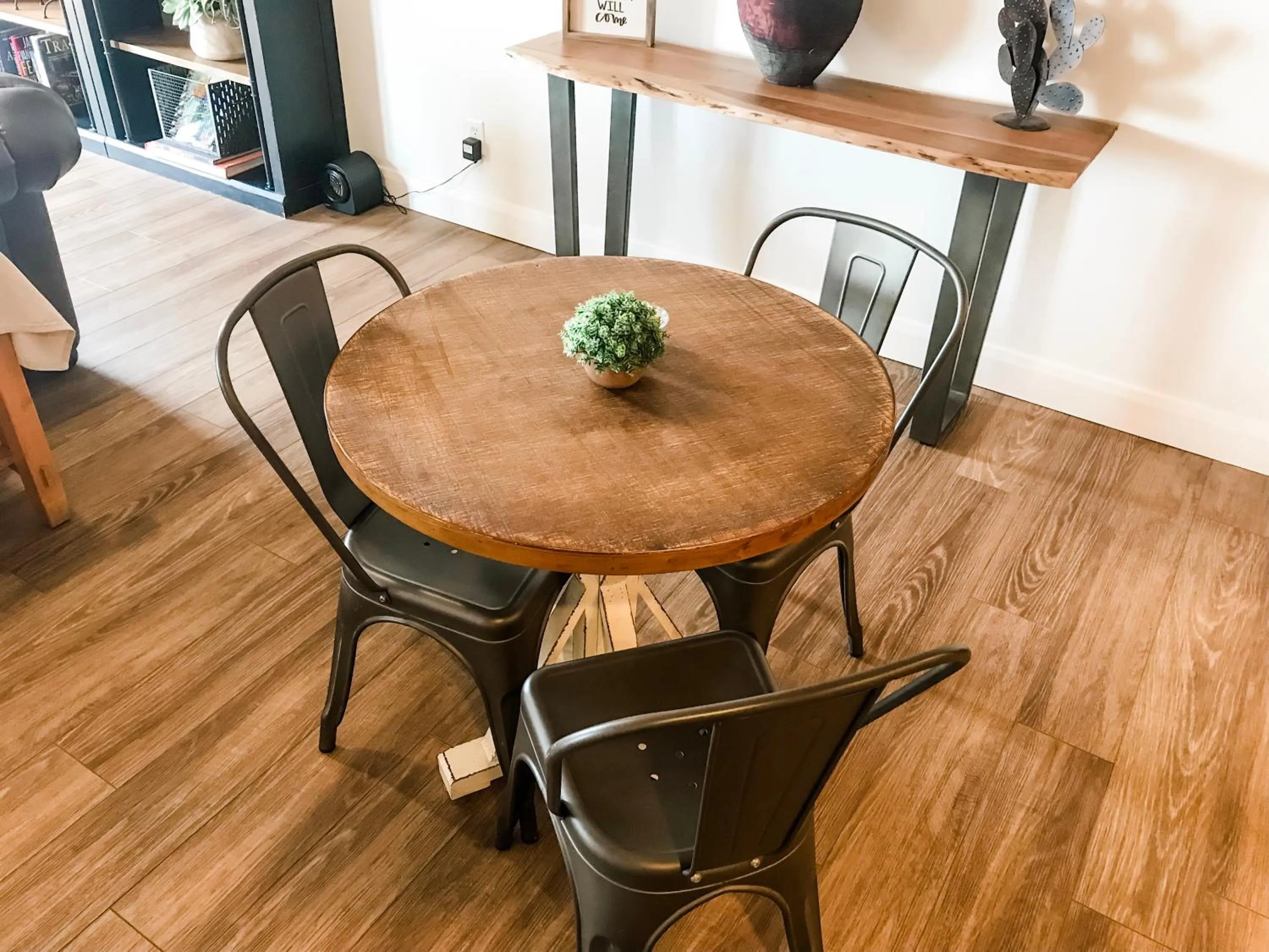 Dining area in Red Sands Hotel