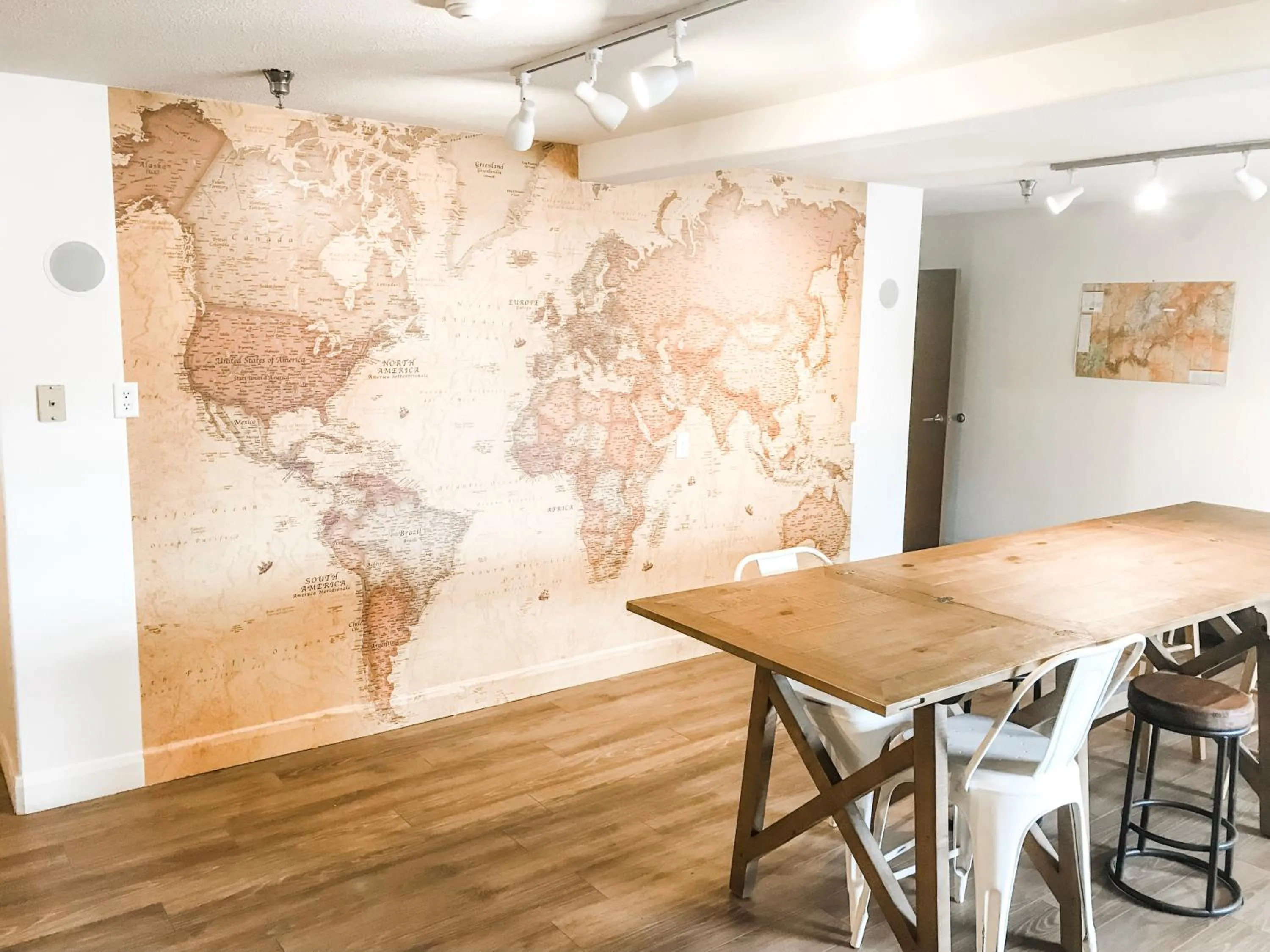 Decorative detail in Red Sands Hotel