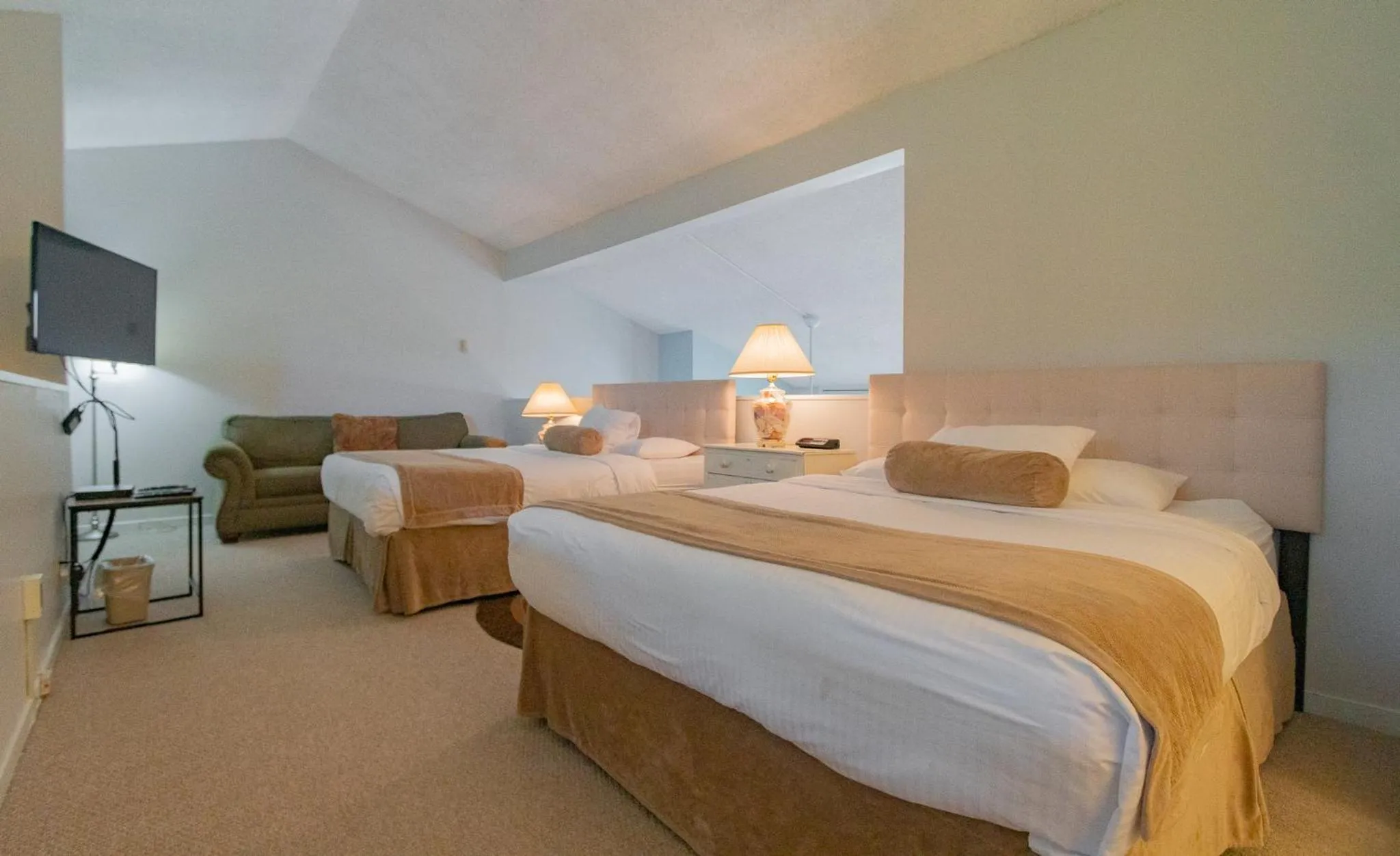 Bedroom, Bed in Inn at Otter Crest